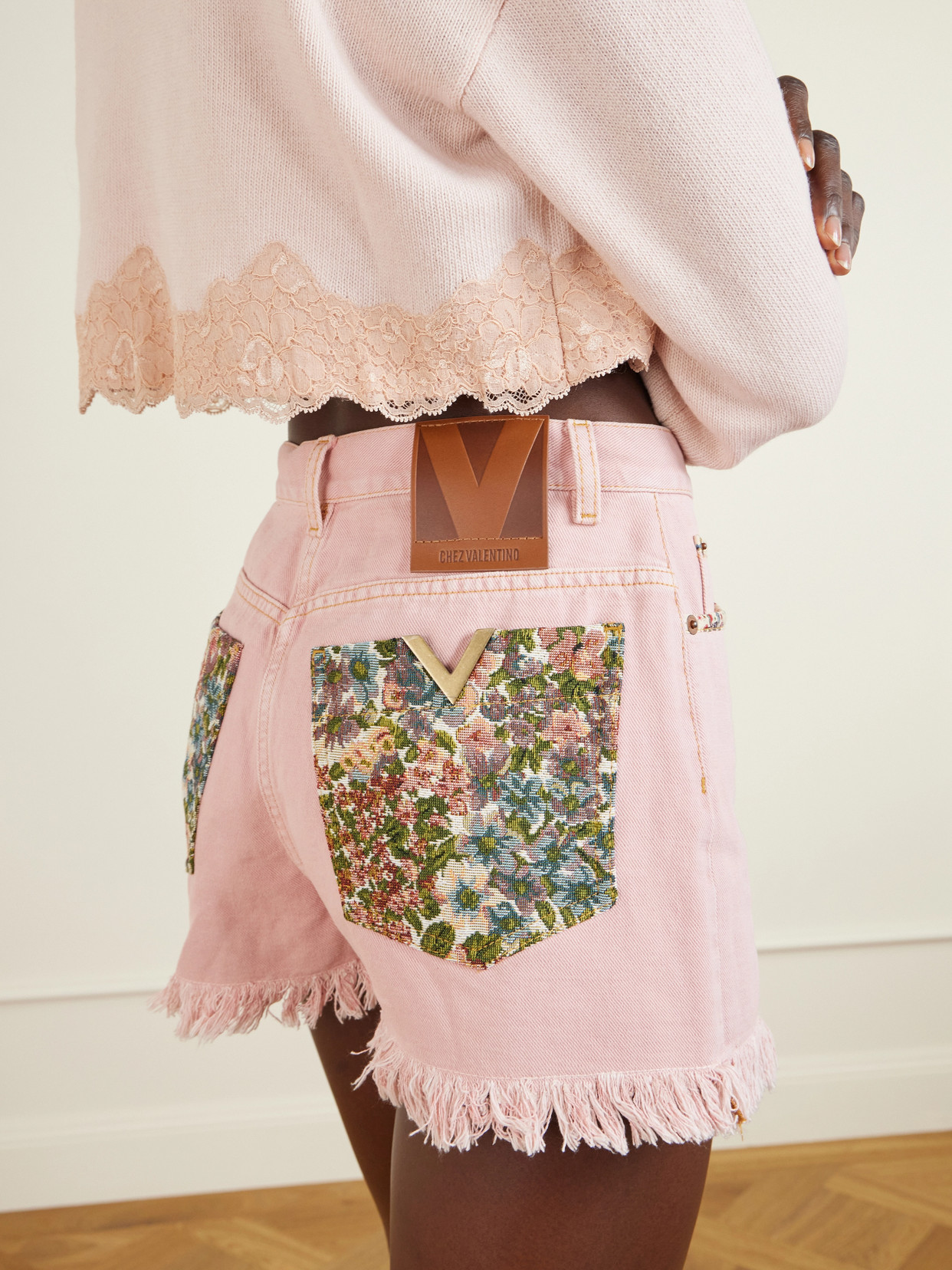Valentino Knee Length Shorts Frayed Hem Floral Pockets Belt Loops In Pink