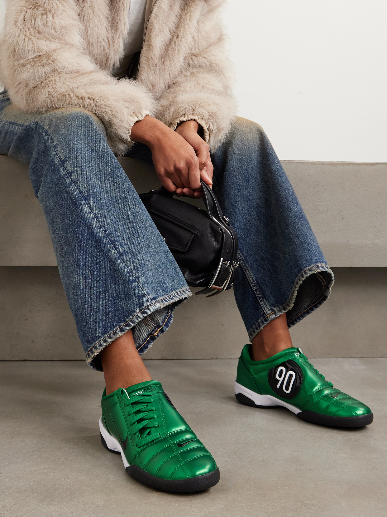T90 Sneakers