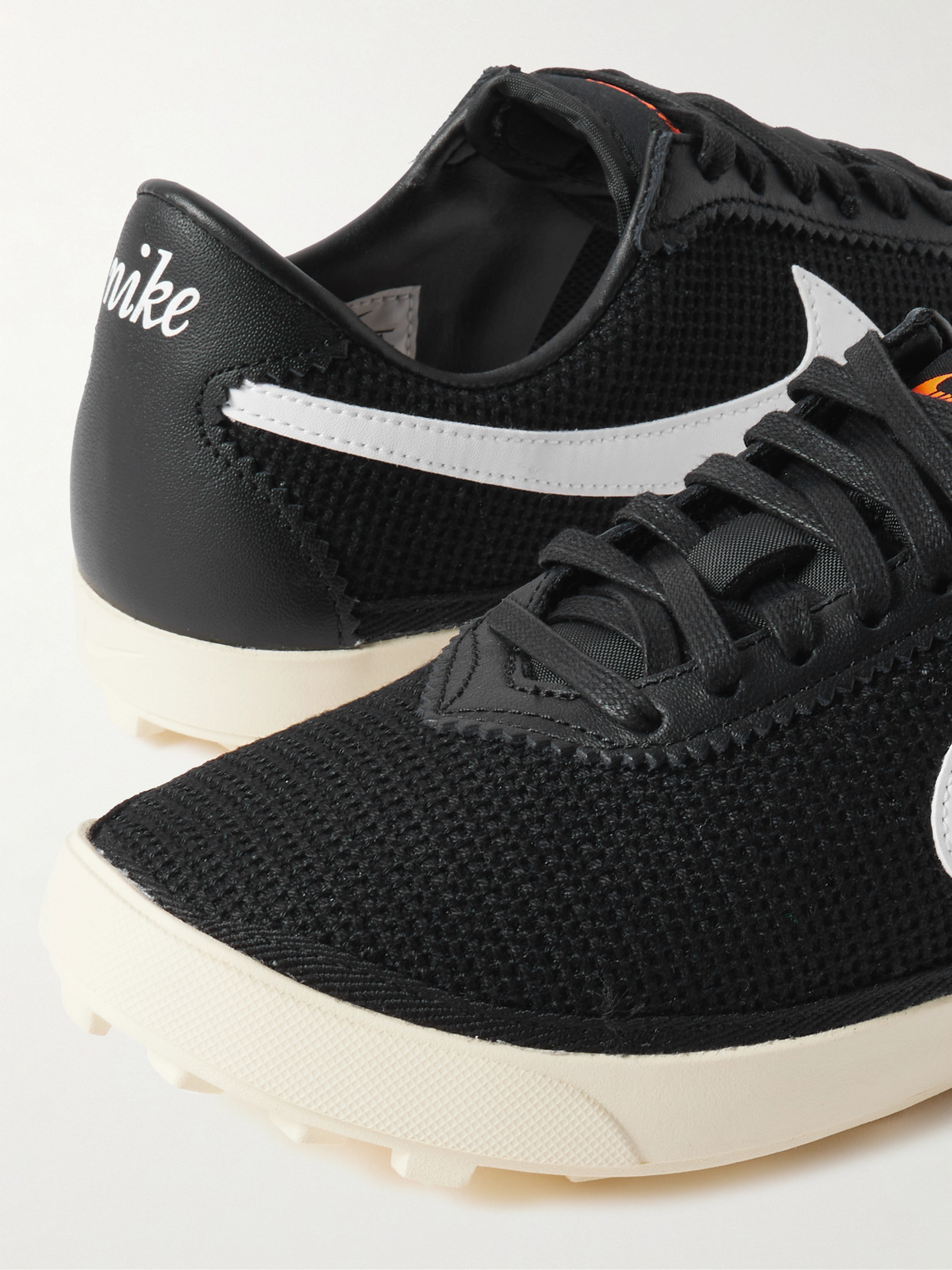 Astrograbber Sneakers