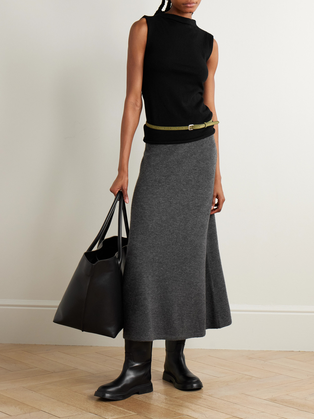 Theory Knit Pull-on Skirt In Astor Wool In Gray