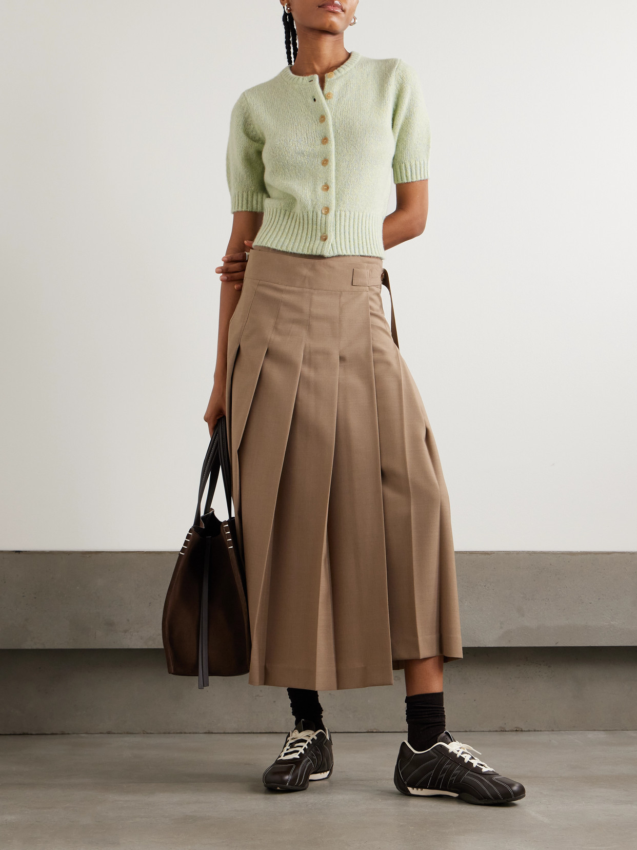 Arch4 Rome Cropped Organic Cashmere And Silk-blend Cardigan In Green