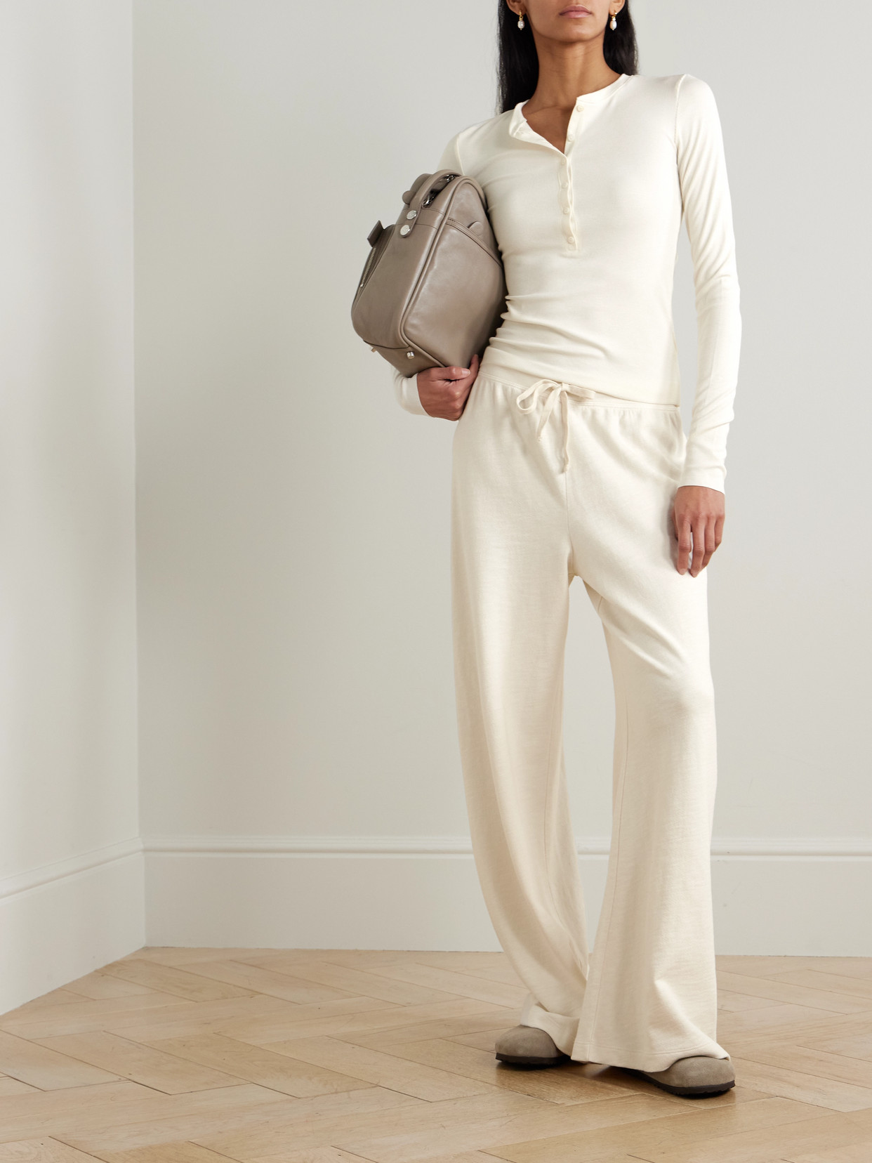 Éterne Ribbed-knit Henley Top In White