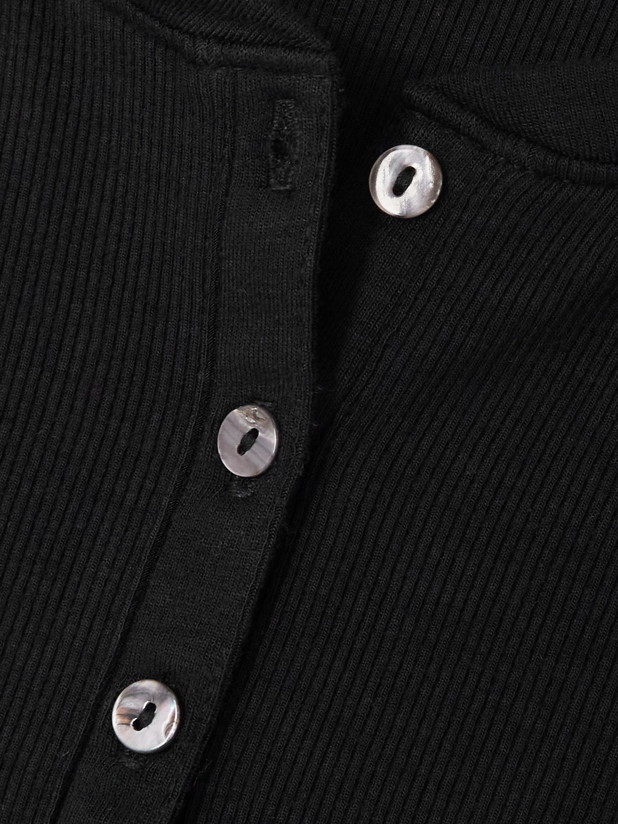 Éterne Ribbed-knit Henley Top In Black