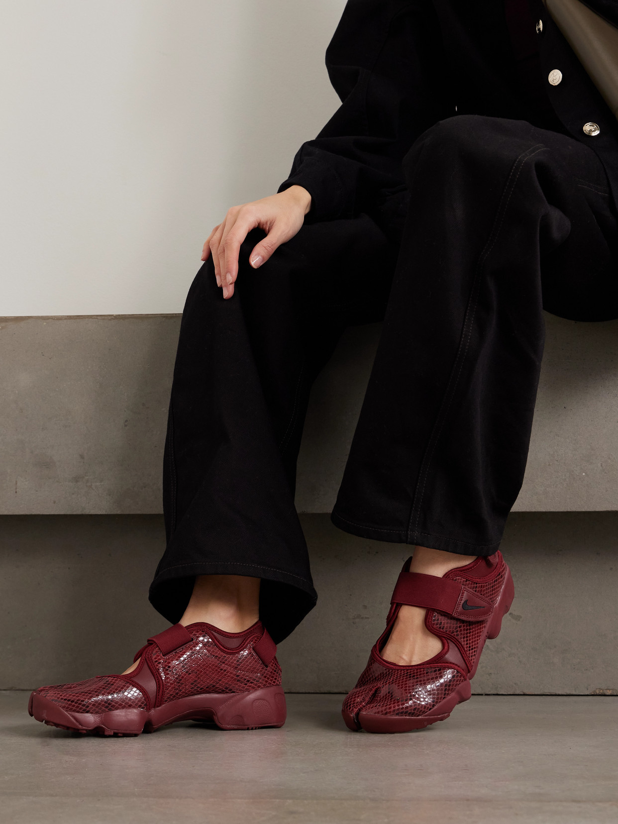 Air Rift Snake-Effect Leather Split-Toe Sneakers