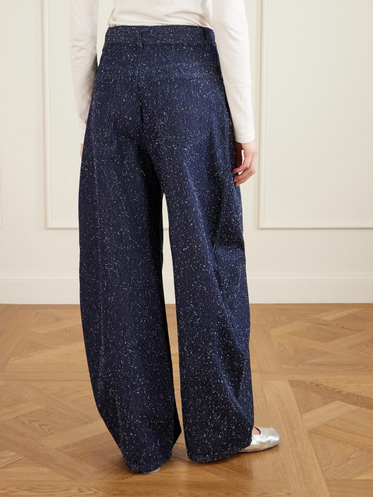 Ovalo High-Rise Barrel-Leg Jeans