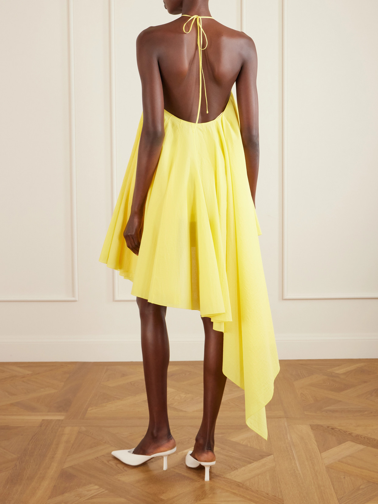 Jacquemus Courte Asymmetric Cotton-blend Crepon Halterneck Dress In Yellow