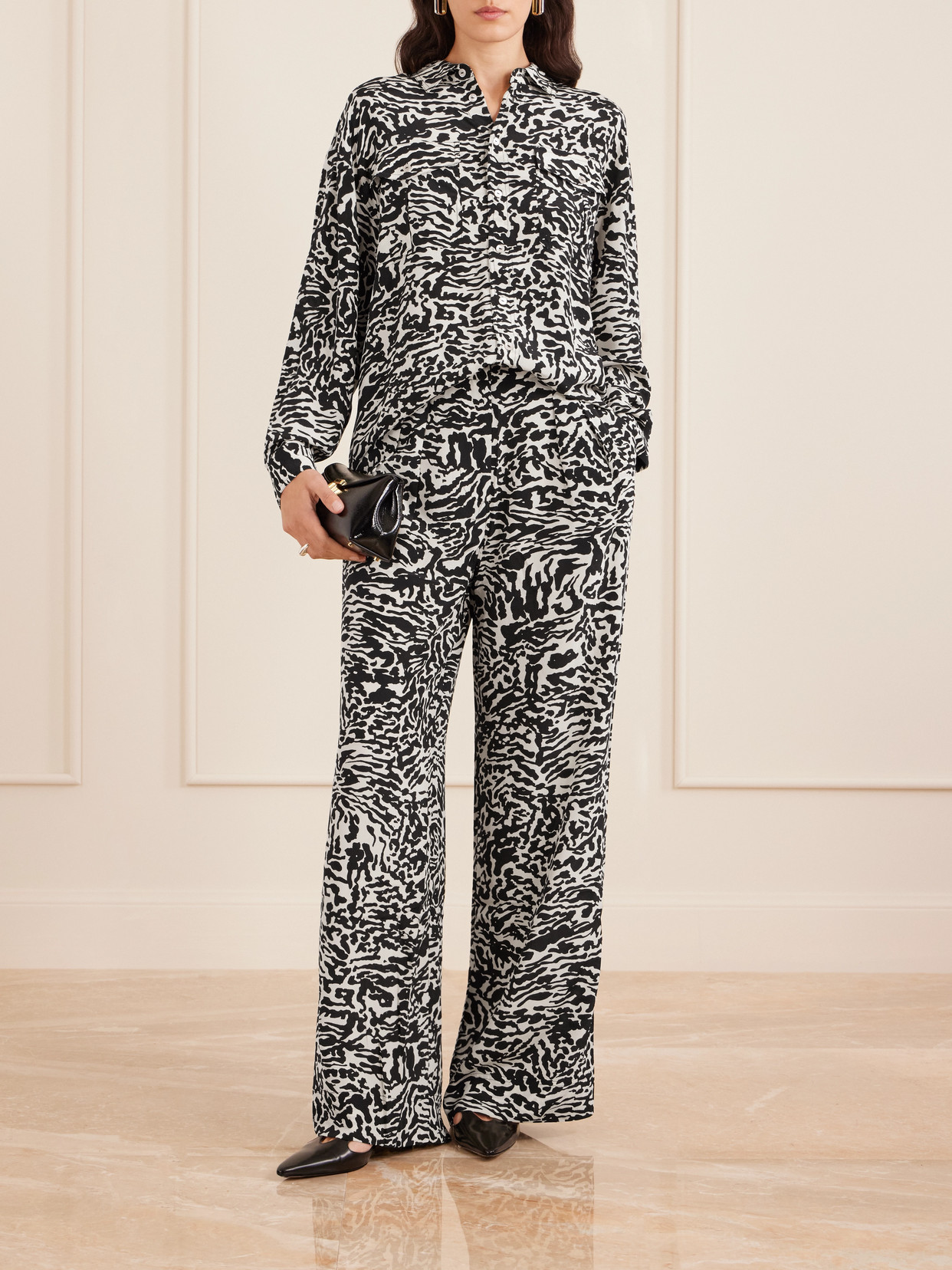 Ulla Johnson Aviva Printed Silk Crepe De Chine Wide-leg Pants In Black