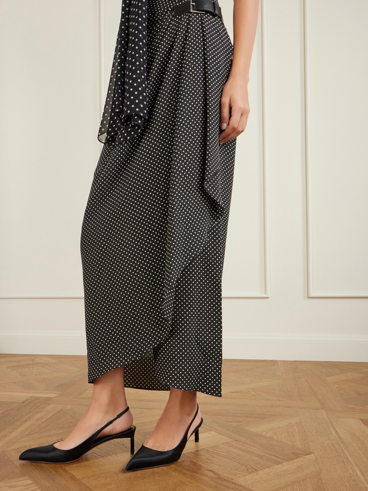 Tom Ford Satin Slingback Pumps In Black