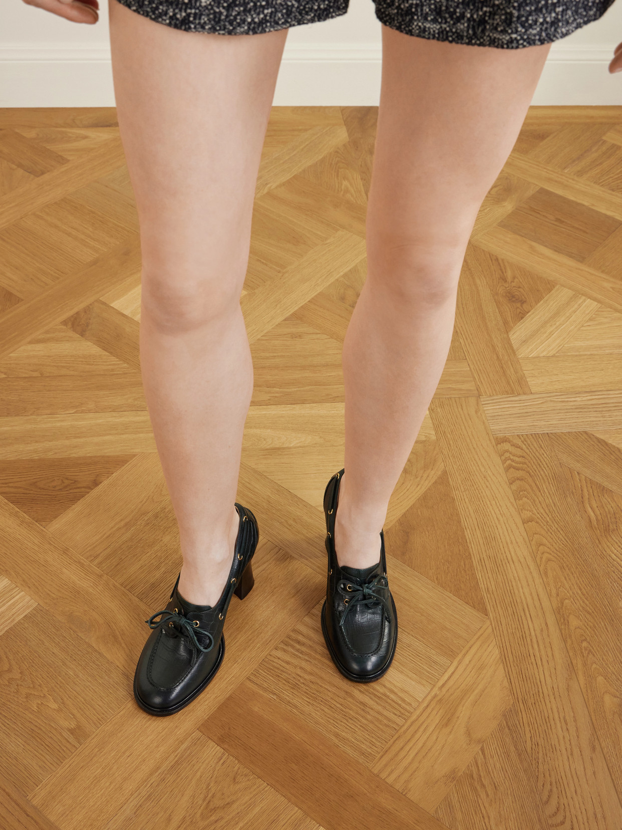 Saule Croc-Effect Pumps