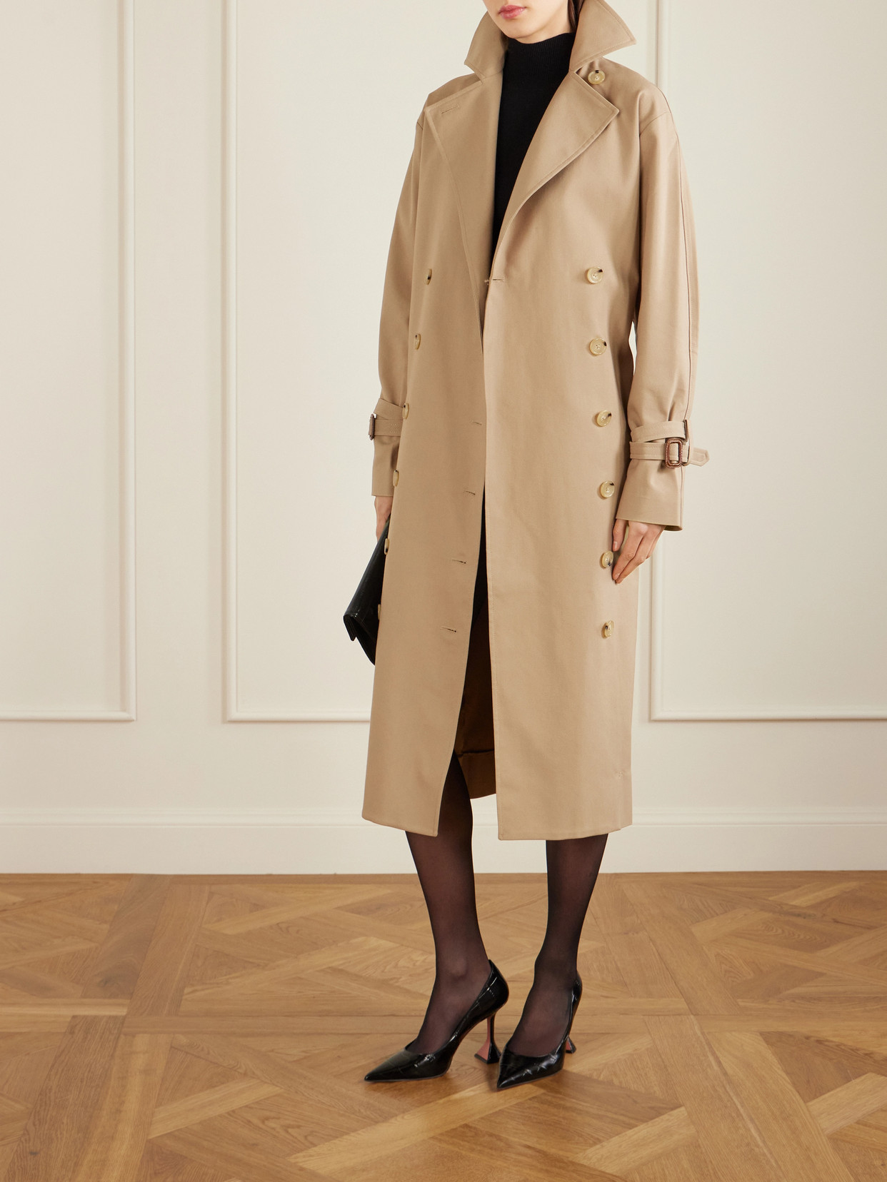 Ami Croc-Effect Pumps