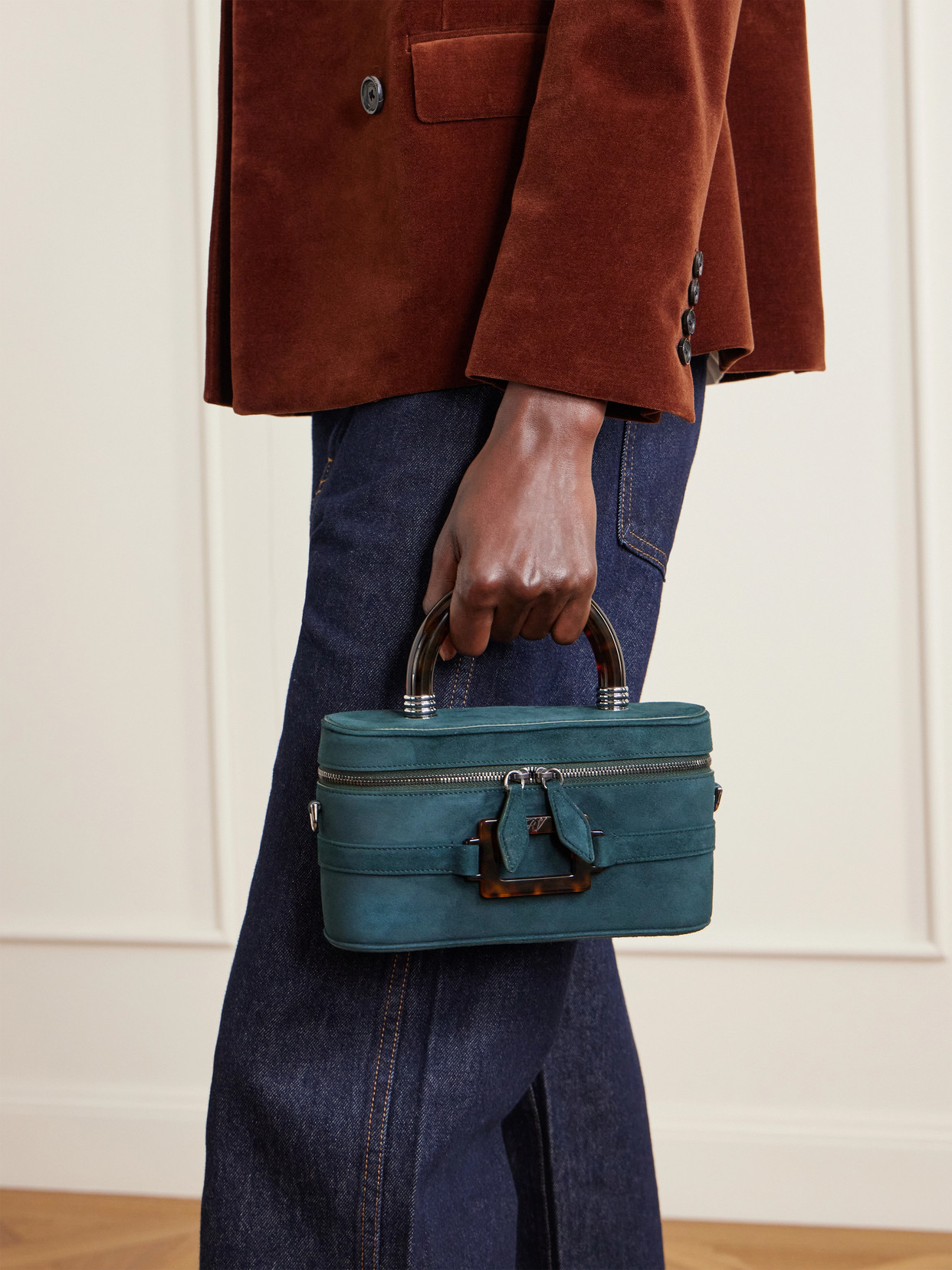 Roger Vivier Belle Vivier Vanity Mini Buckled Suede Clutch In Green