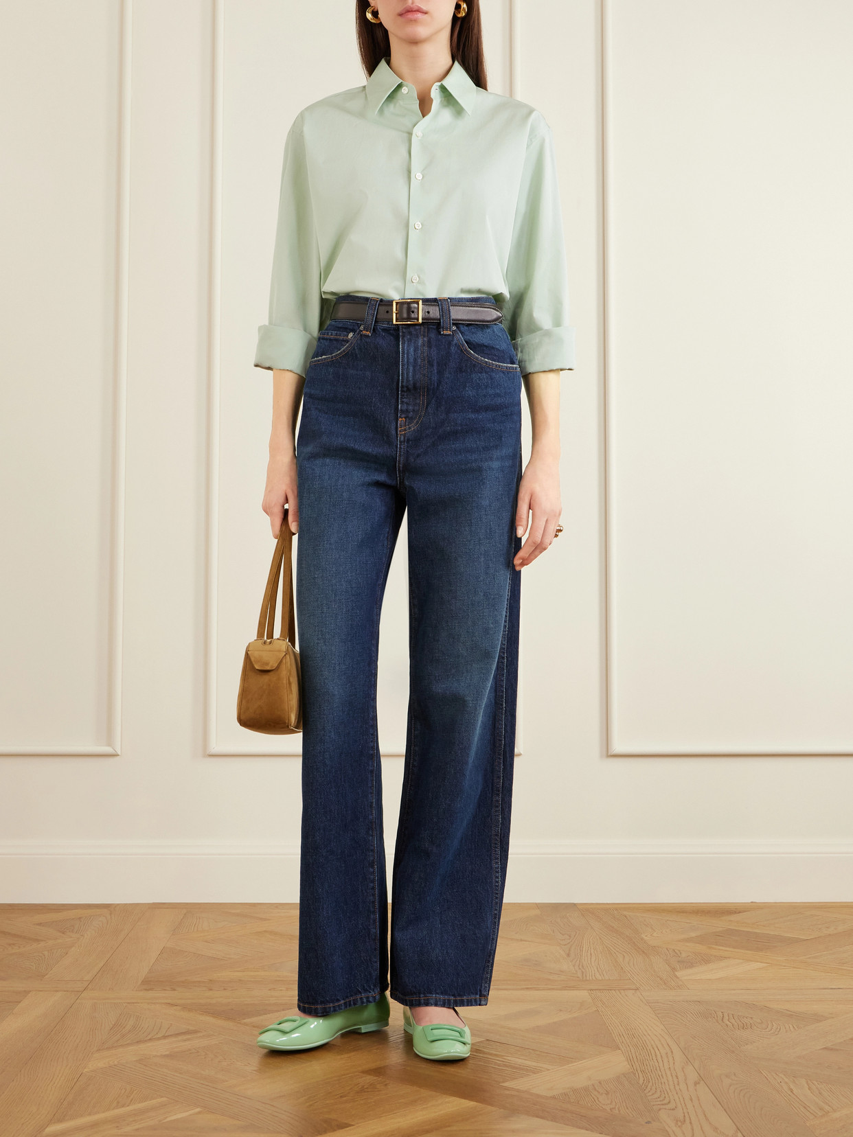 Roger Vivier Round Toe Gommettine Buckle Bow Ballerinas In Green