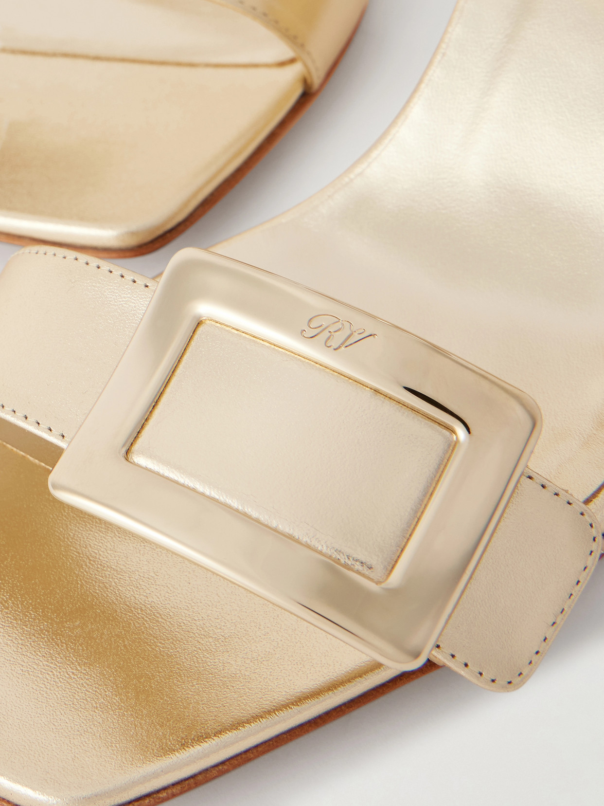 Roger Vivier Belle Vivier 60 Metallic Leather Wedge Sandals In White