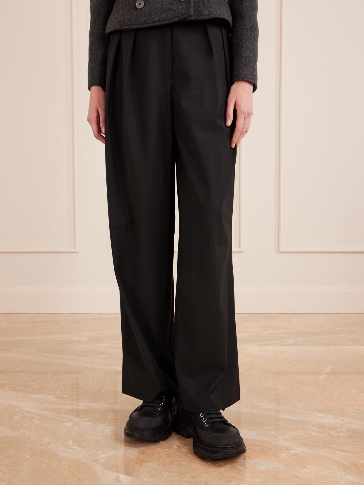 Alexander Mcqueen Tread Slick Canvas Exaggerated-sole Sneakers In Black