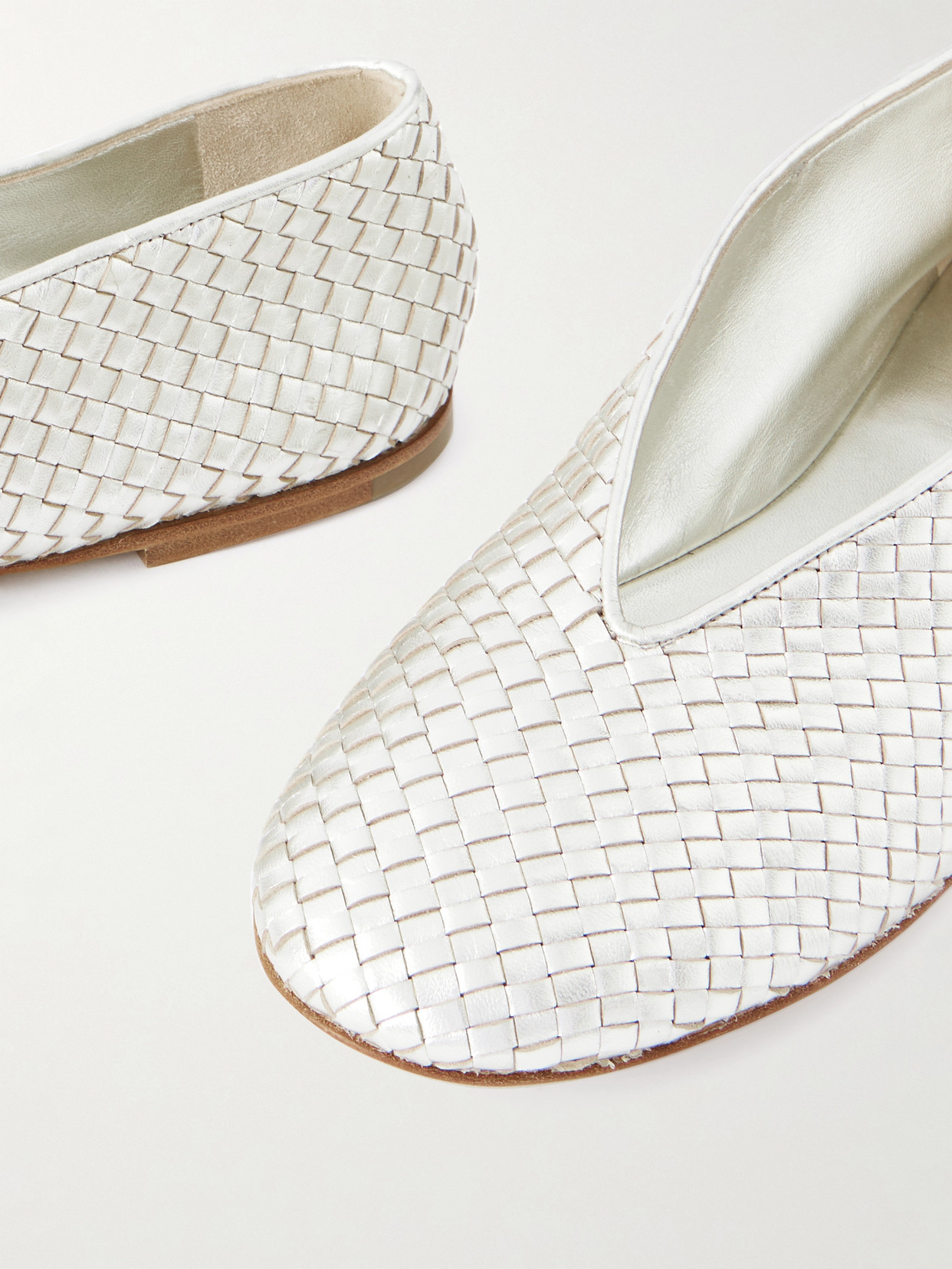 Bottega Veneta Rosa Metallic Intrecciato Leather Ballet Flats In White