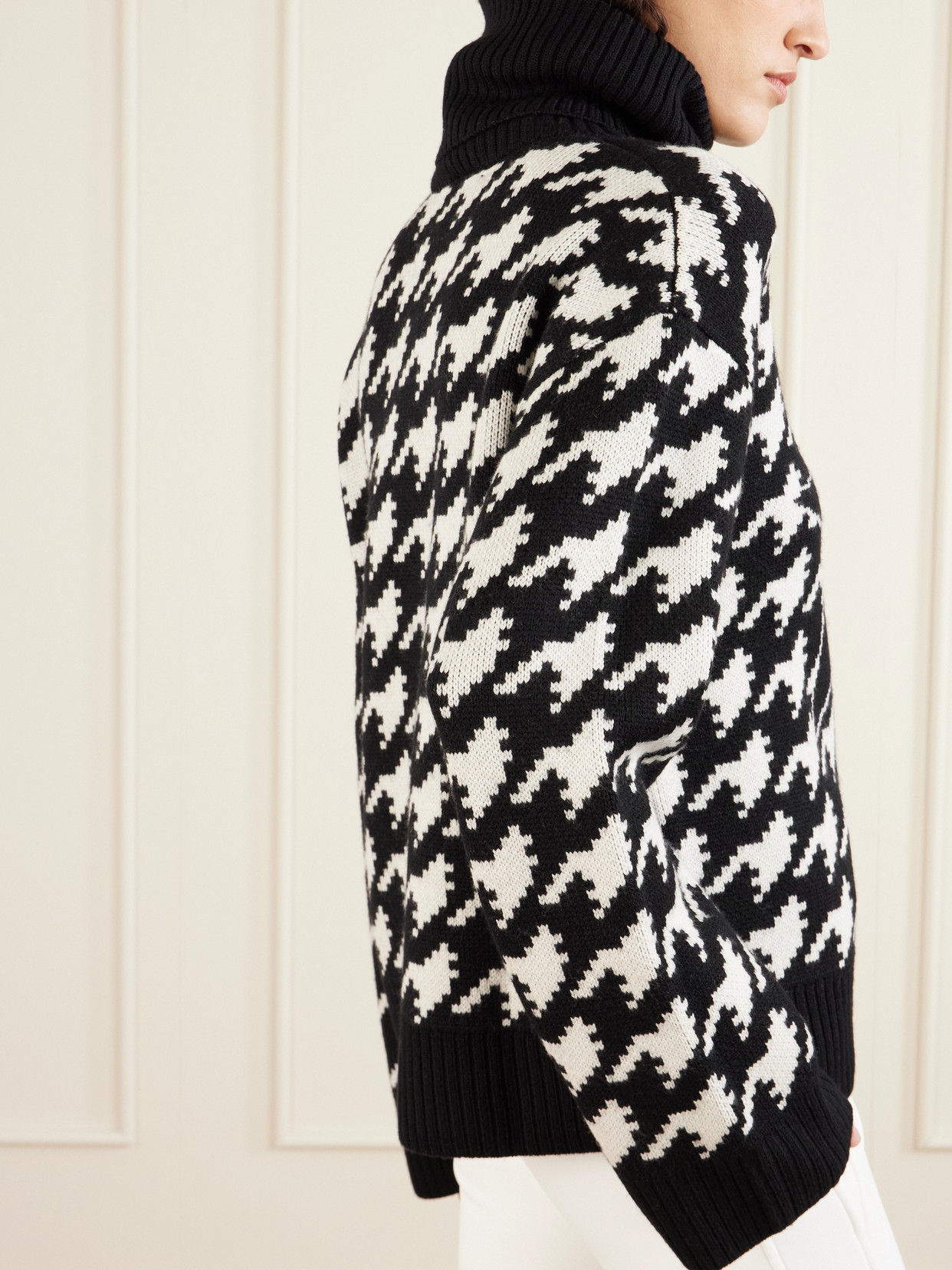 Perfect Moment Oversized Houndstooth Merino Wool Turtleneck Sweater In White