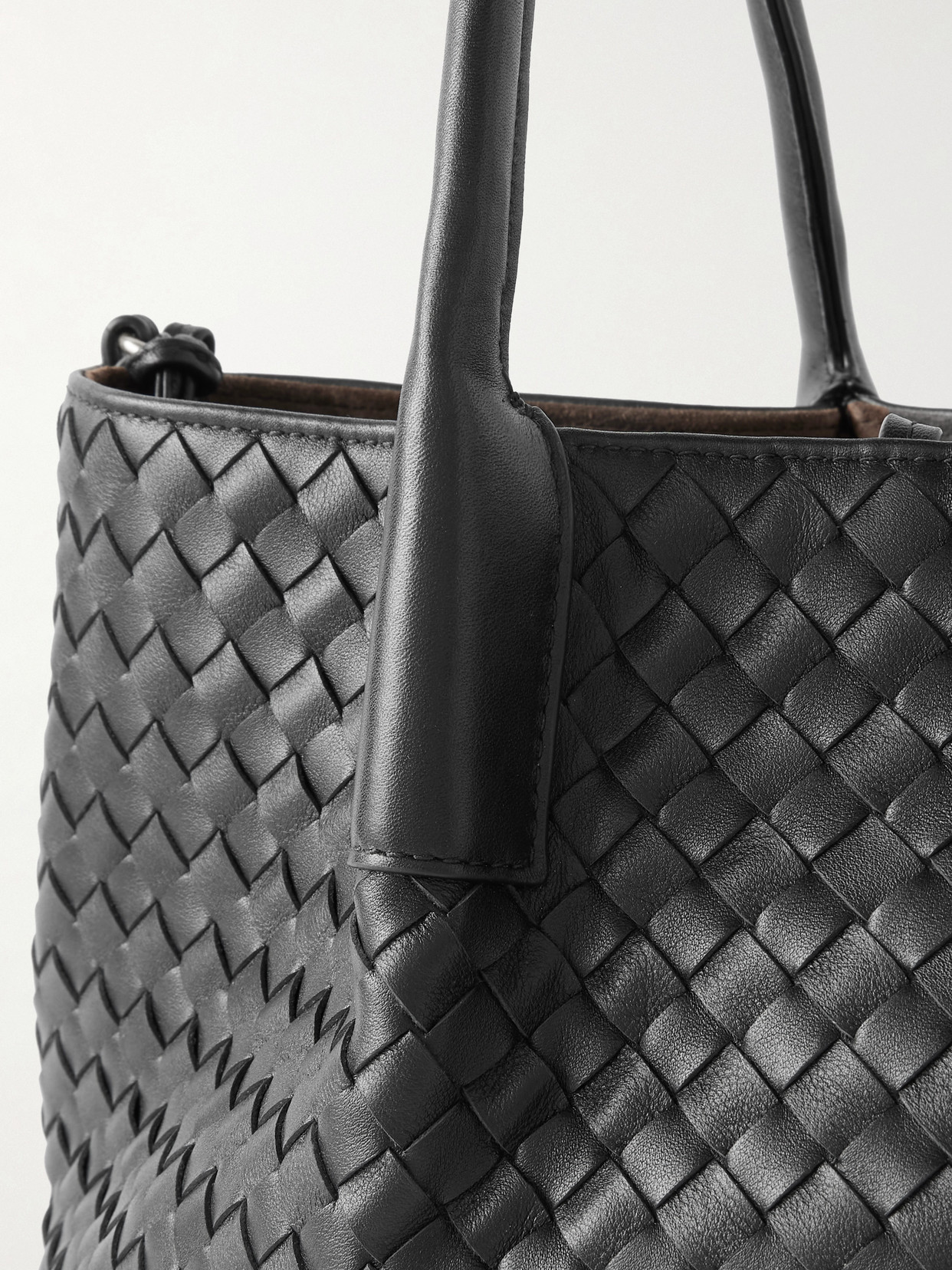 Bottega Veneta Pinacoteca Small Intrecciato Leather Tote In Black