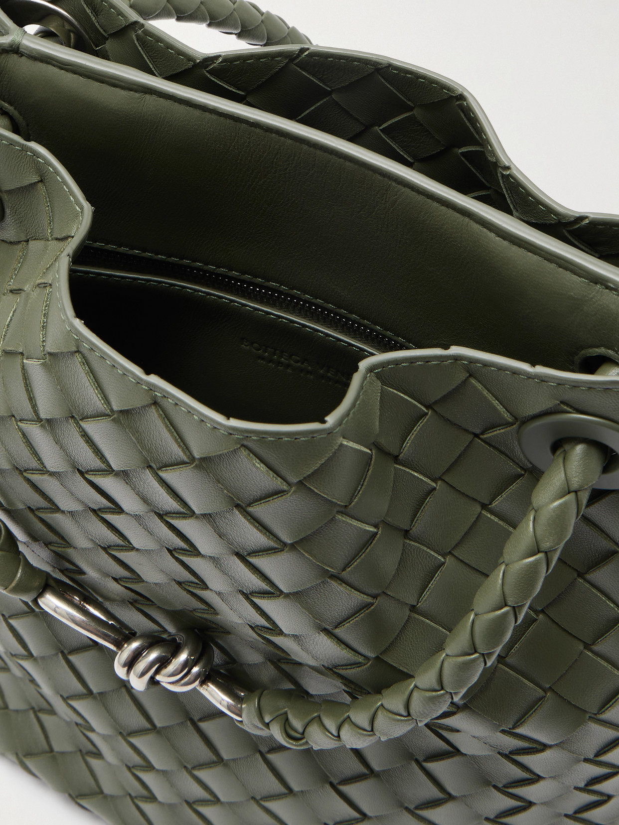 Bottega Veneta Andiamo Intrecciato Leather Bucket Bag In Green