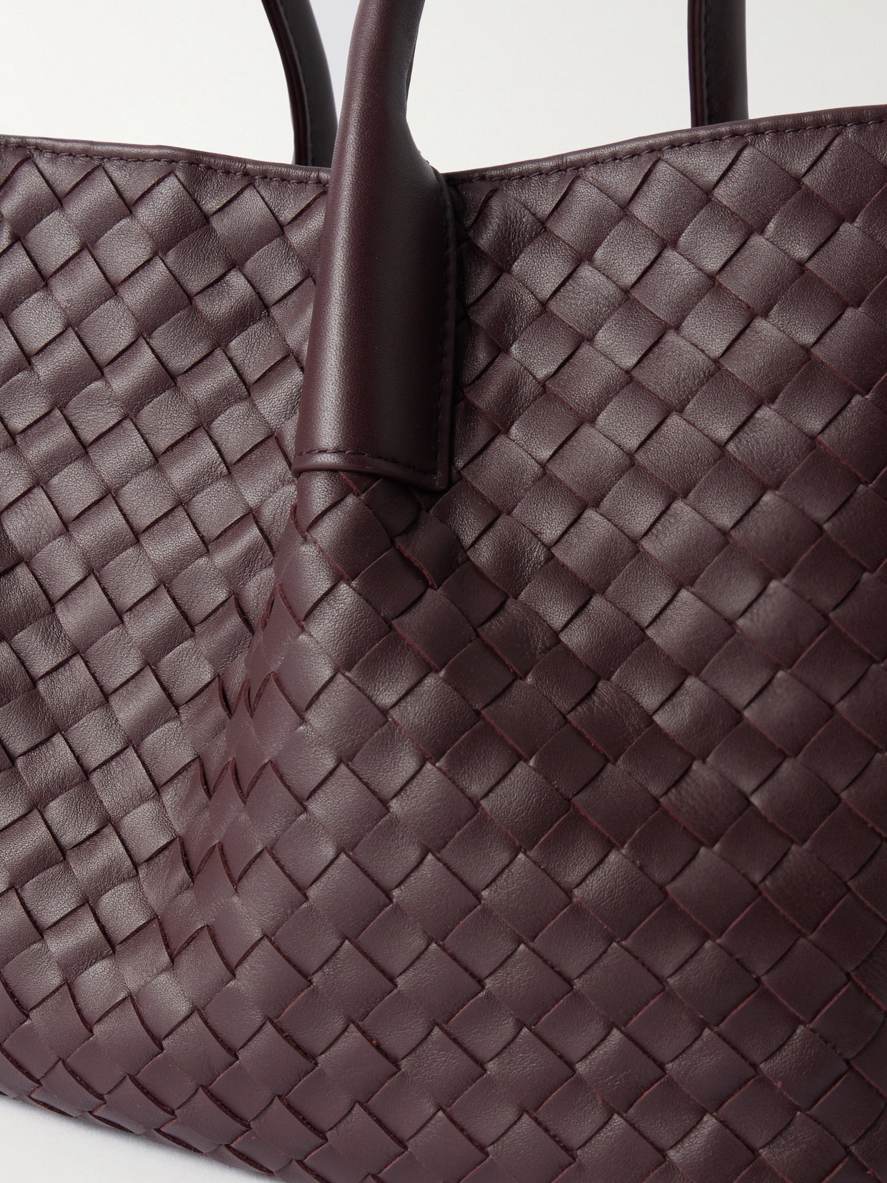 Bottega Veneta Pinacoteca Reversible Intrecciato Leather Tote In Burgundy