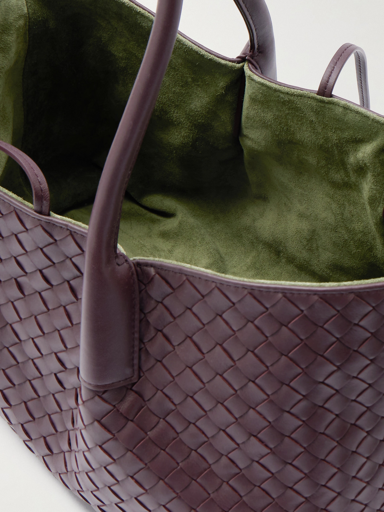 Bottega Veneta Pinacoteca Reversible Intrecciato Leather Tote In Burgundy