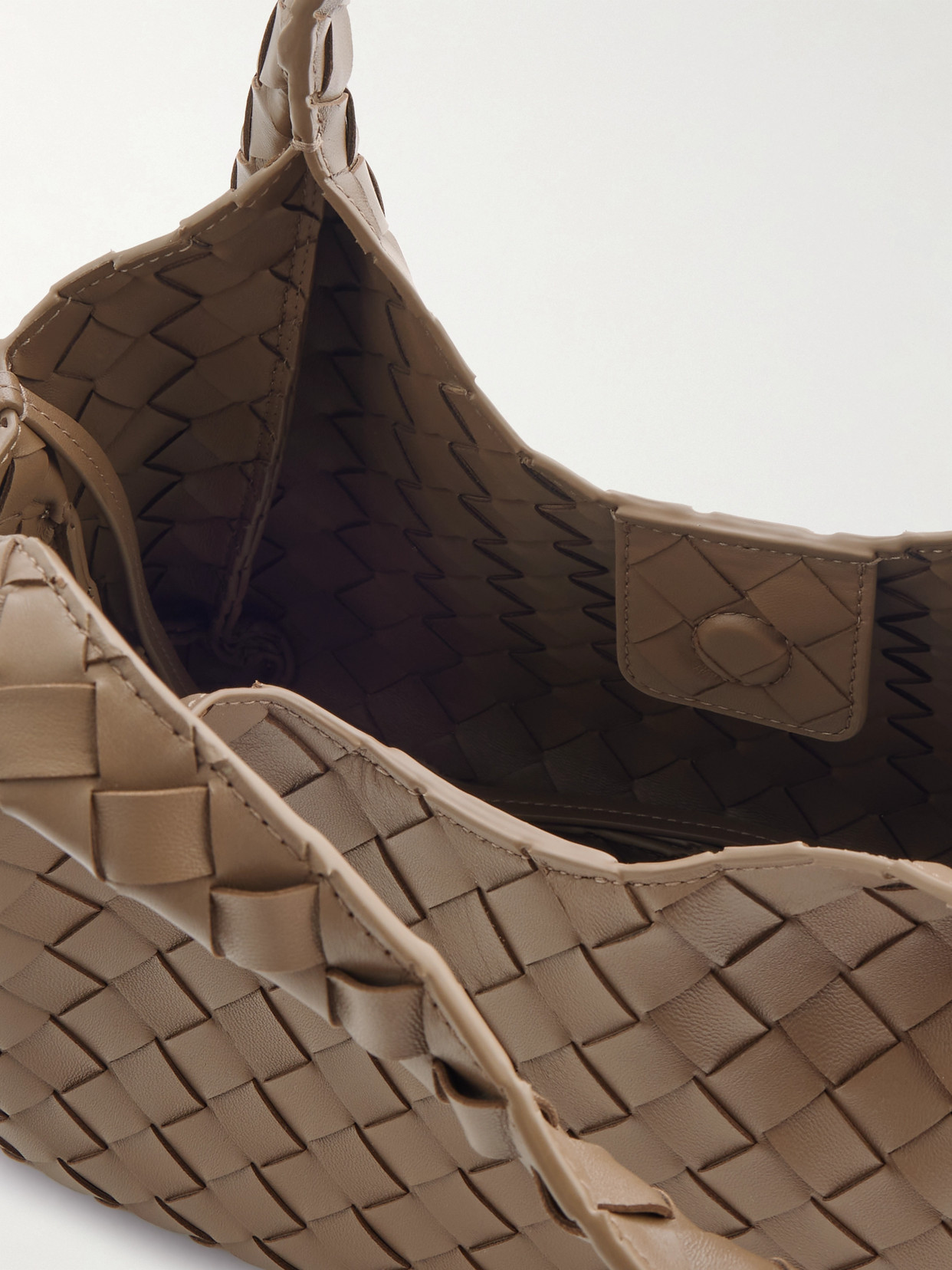 Bottega Veneta Intrecciato Leather Shoulder Bag In Brown