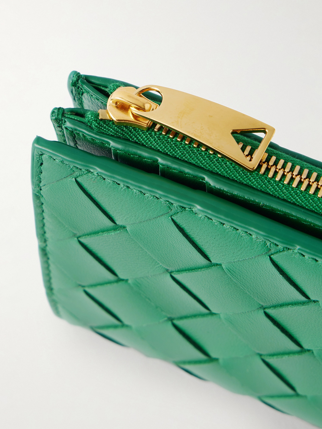 Bottega Veneta Intrecciato 15 Leather Wallet In Green