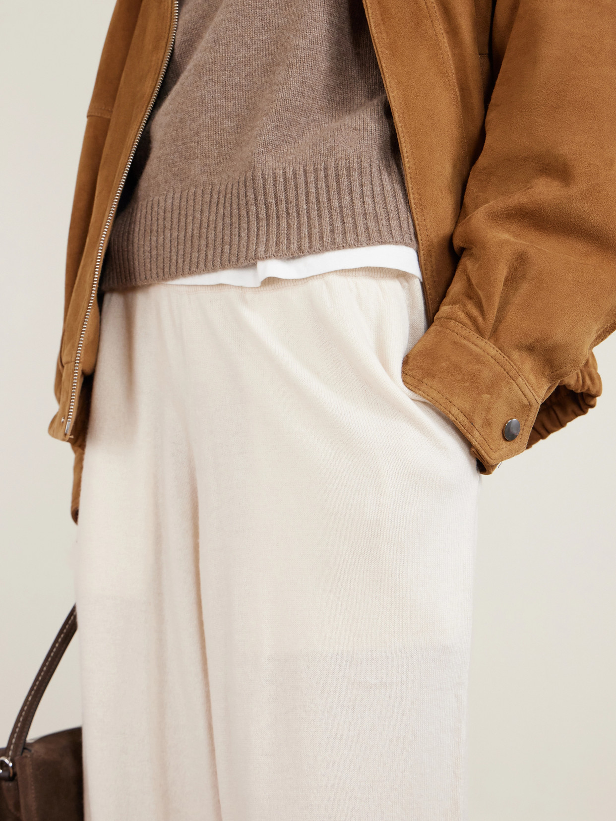 Allude Wool And Cashmere-blend Tapered Pants In White