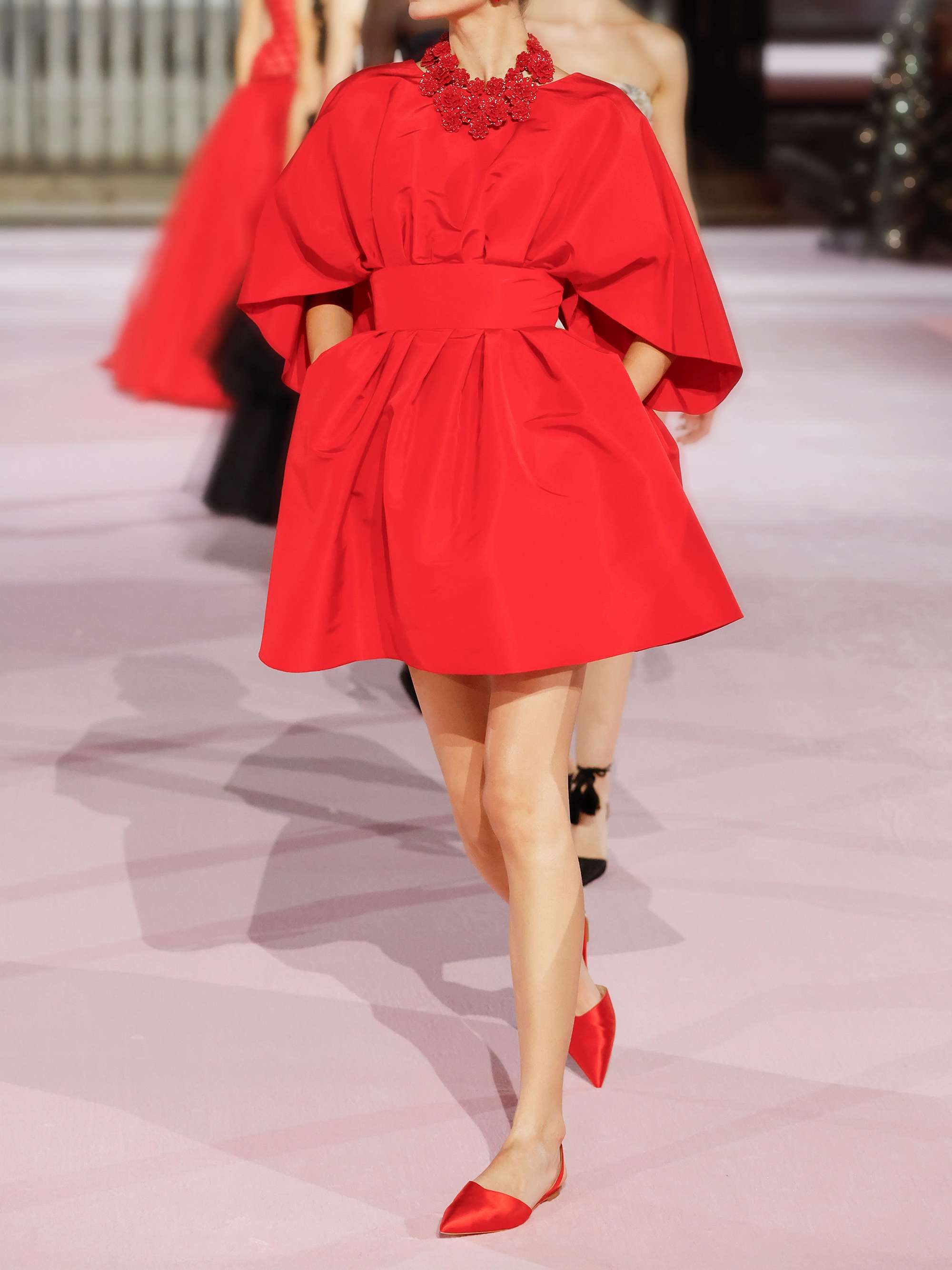 CAROLINA HERRERA ウエストリボン フレアワンピース S 洗えるウエストリボンフレアワンピース【MUSE BY ROCHAS