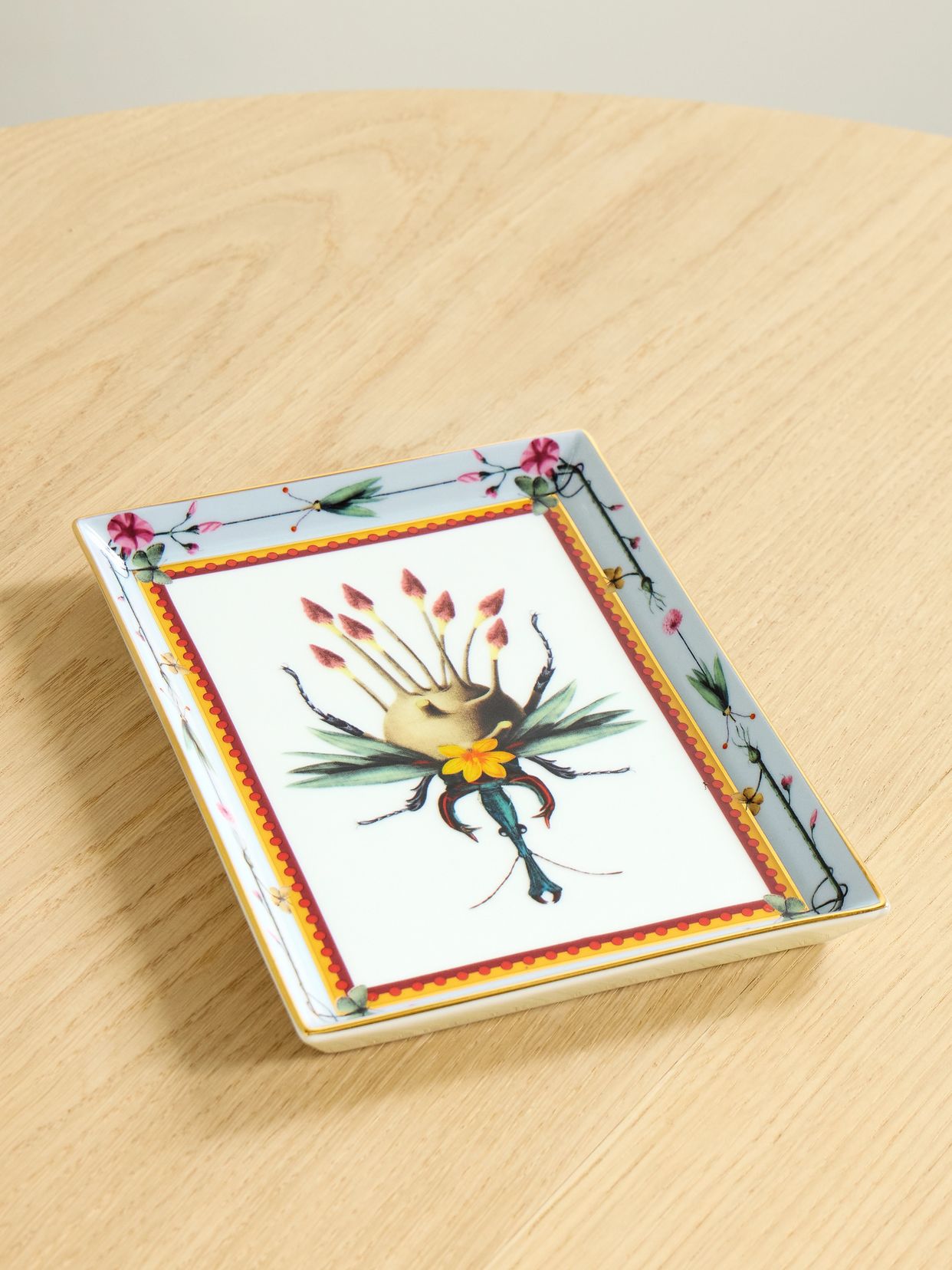 + Beto Val gold-plated painted porcelain trinket tray