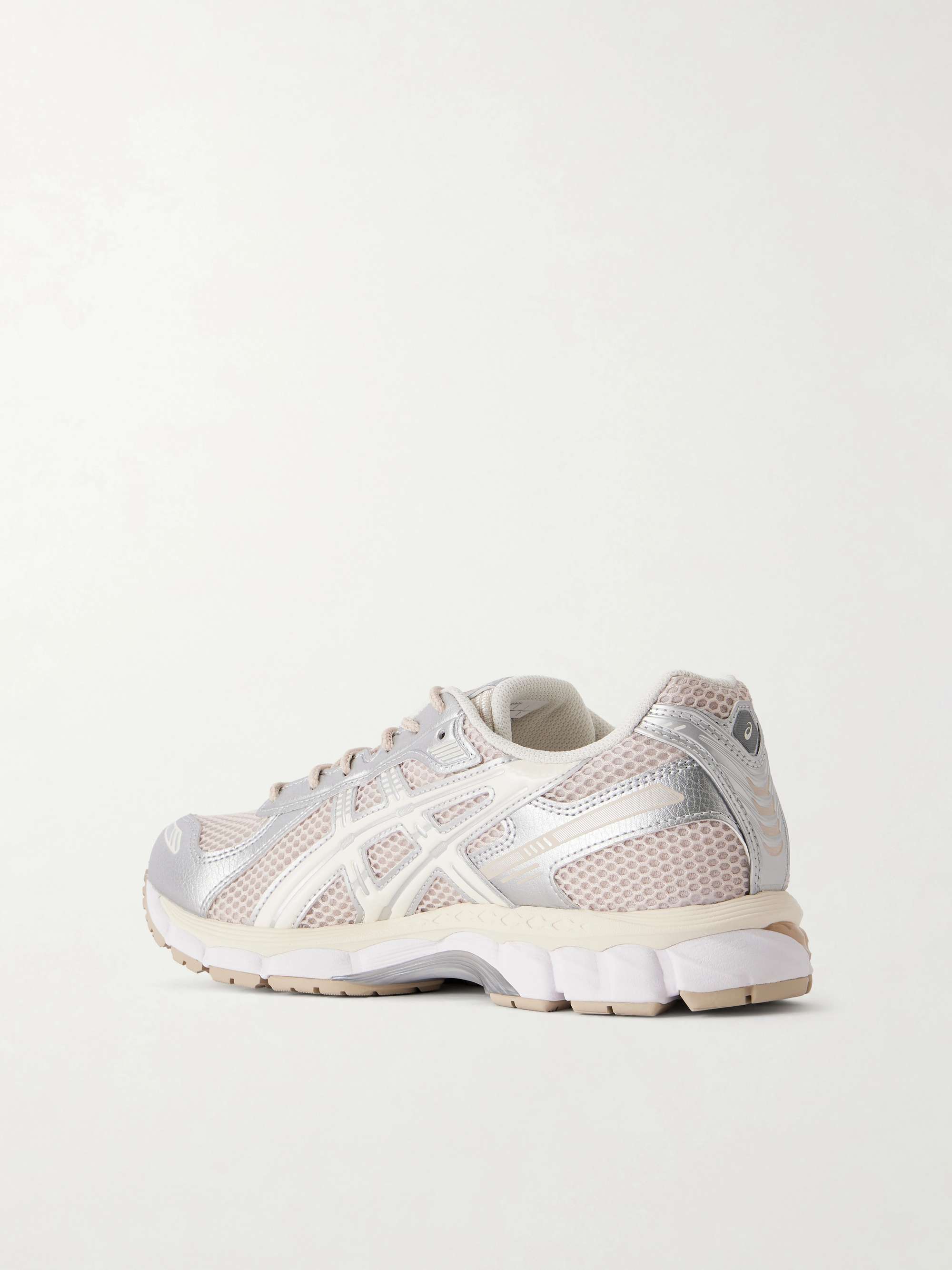 ASICS 