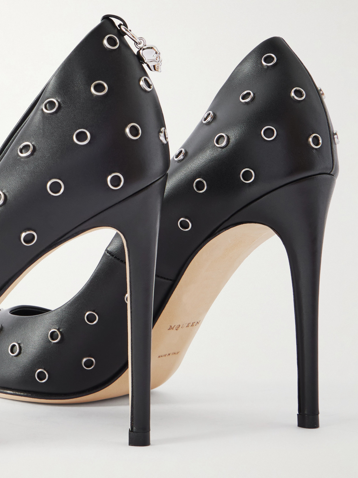 Alexander Mcqueen Mcqueen Grommet Pointed Toe Pump In Black