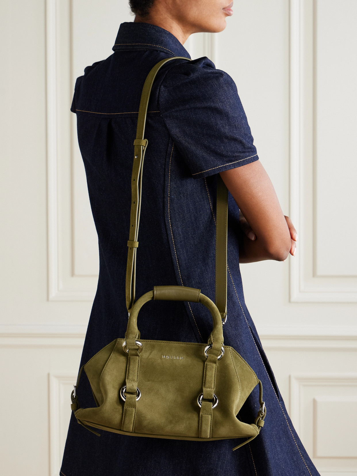 Alexander Mcqueen Suede Shoulder Bag In Green