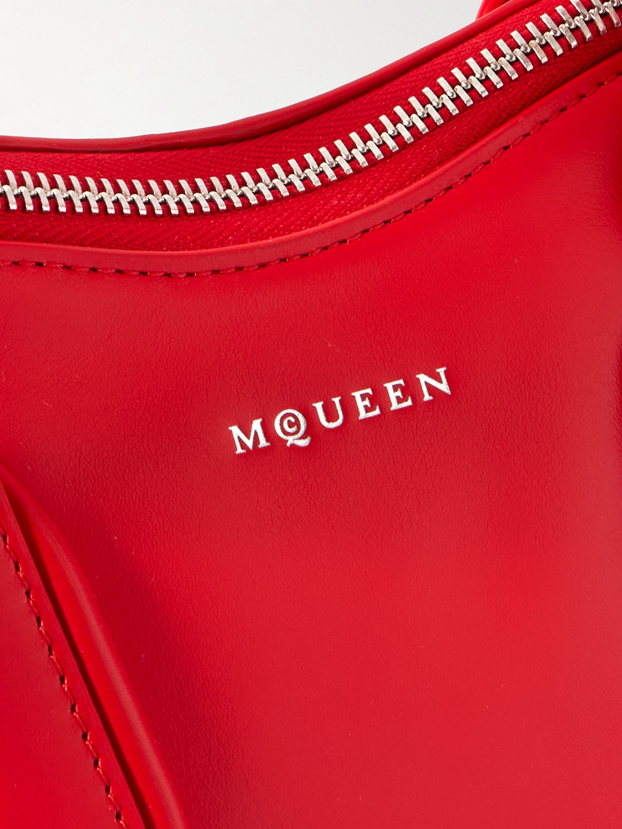 Alexander Mcqueen Manta Leather Shoulder Bag In Red