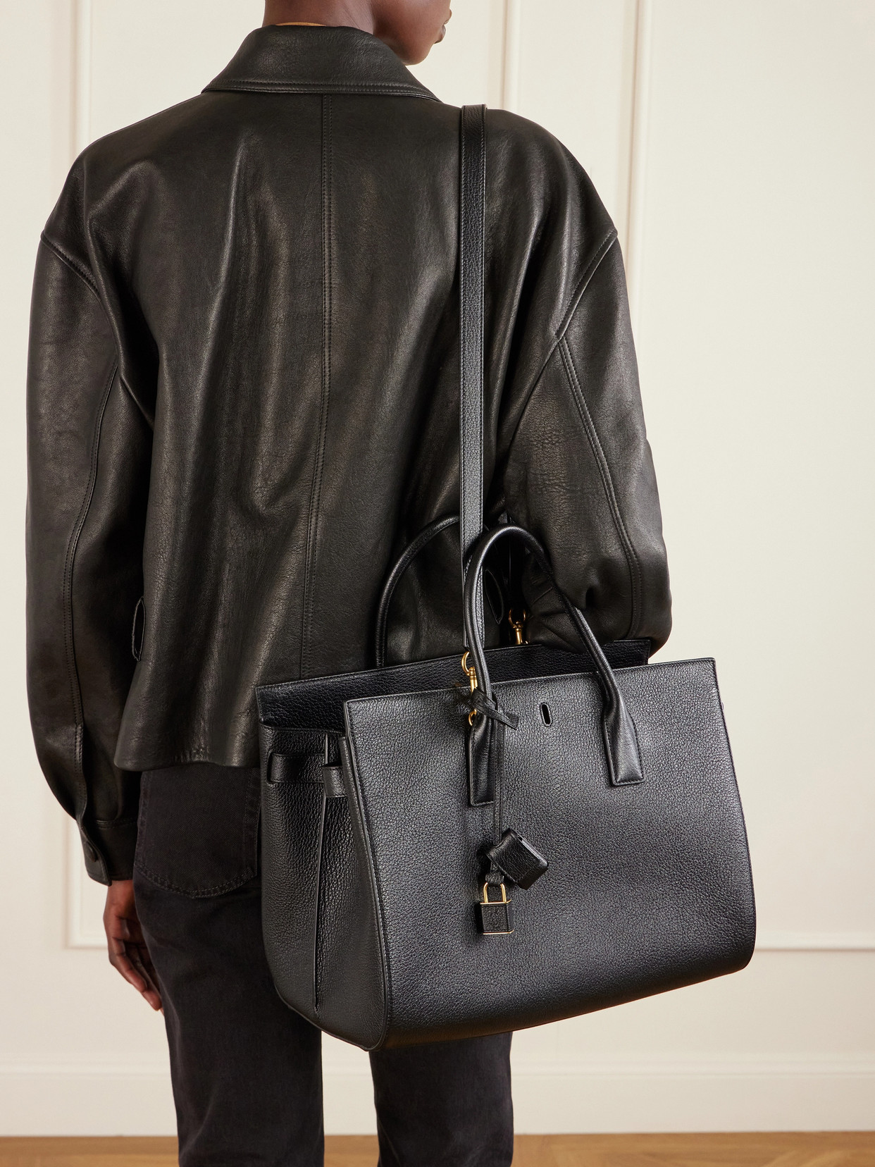 Sac De Jour Large Textured-Leather Shoulder Bag
