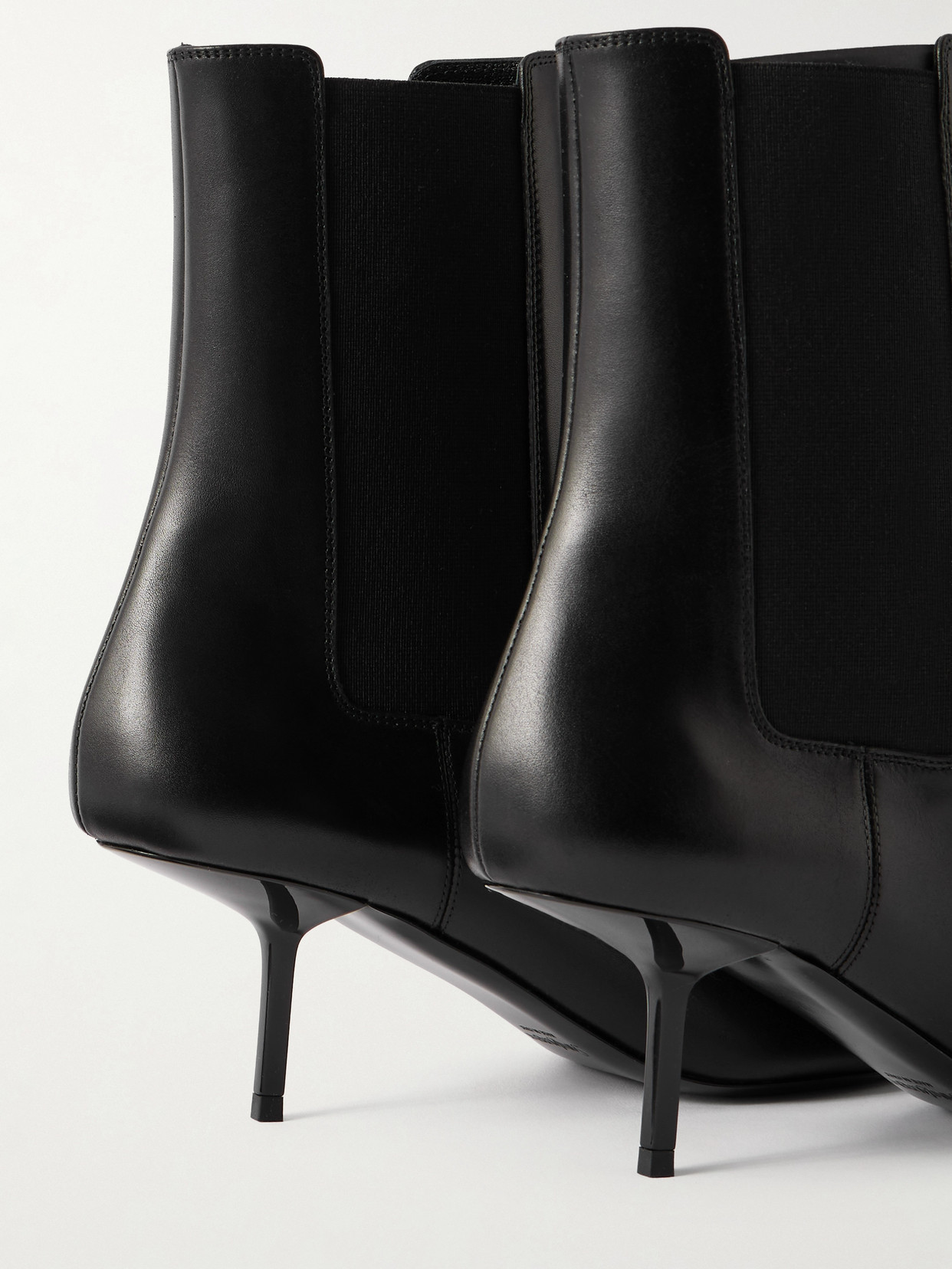 Saint Laurent Victoire Leather Ankle Boots In Black