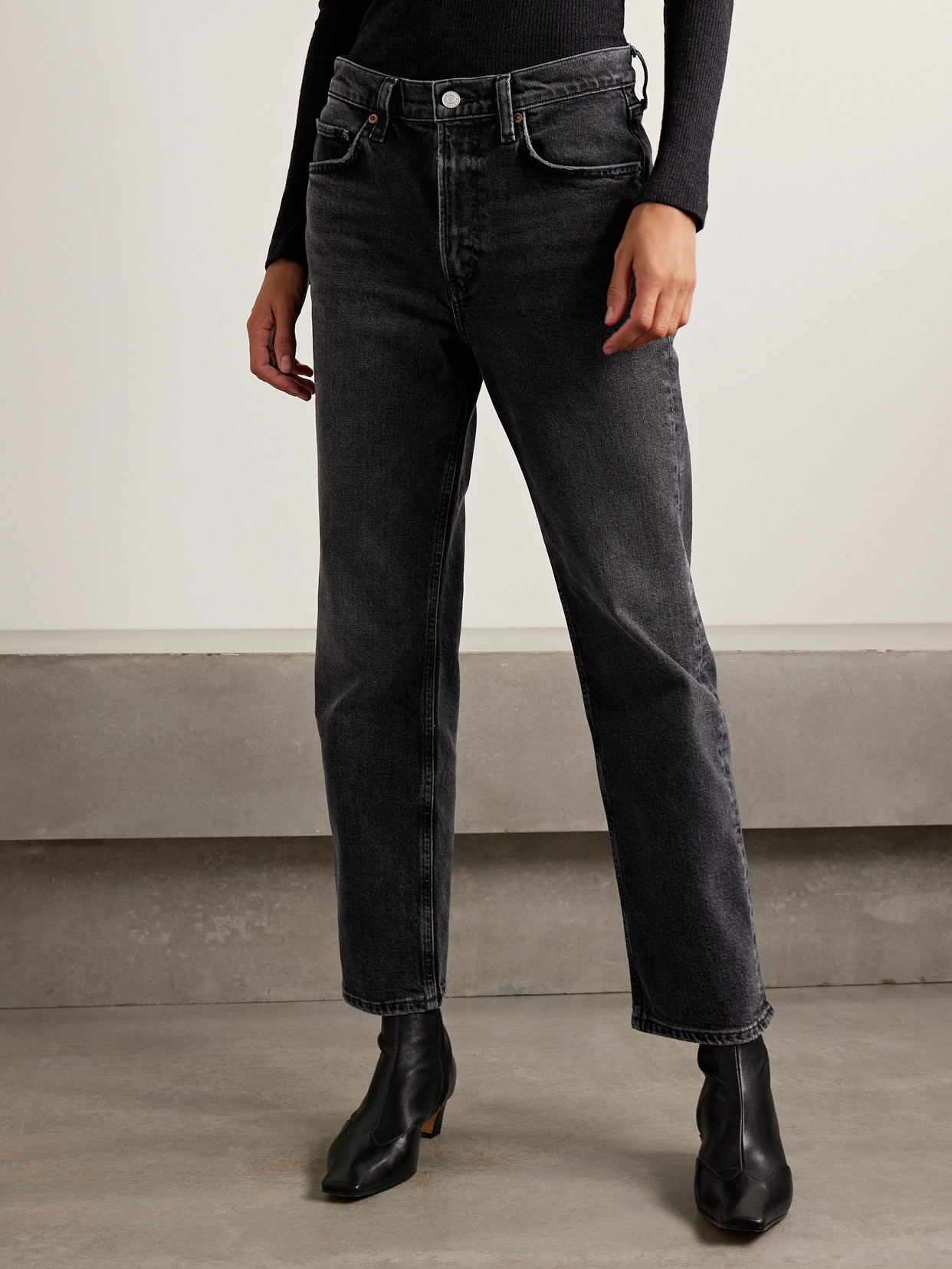 Valen Mid-Rise Straight-Leg Jeans