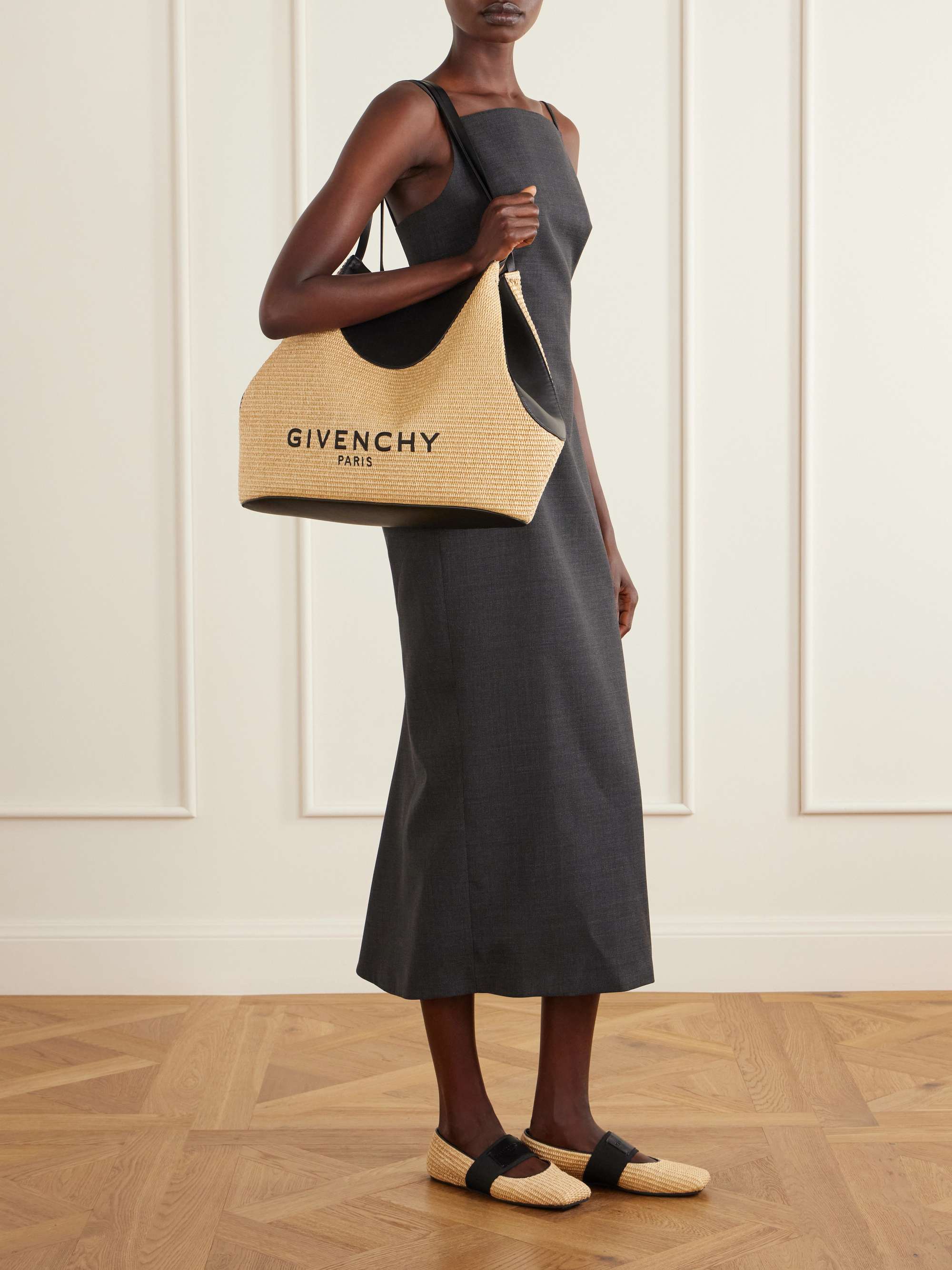 GIVENCHY 