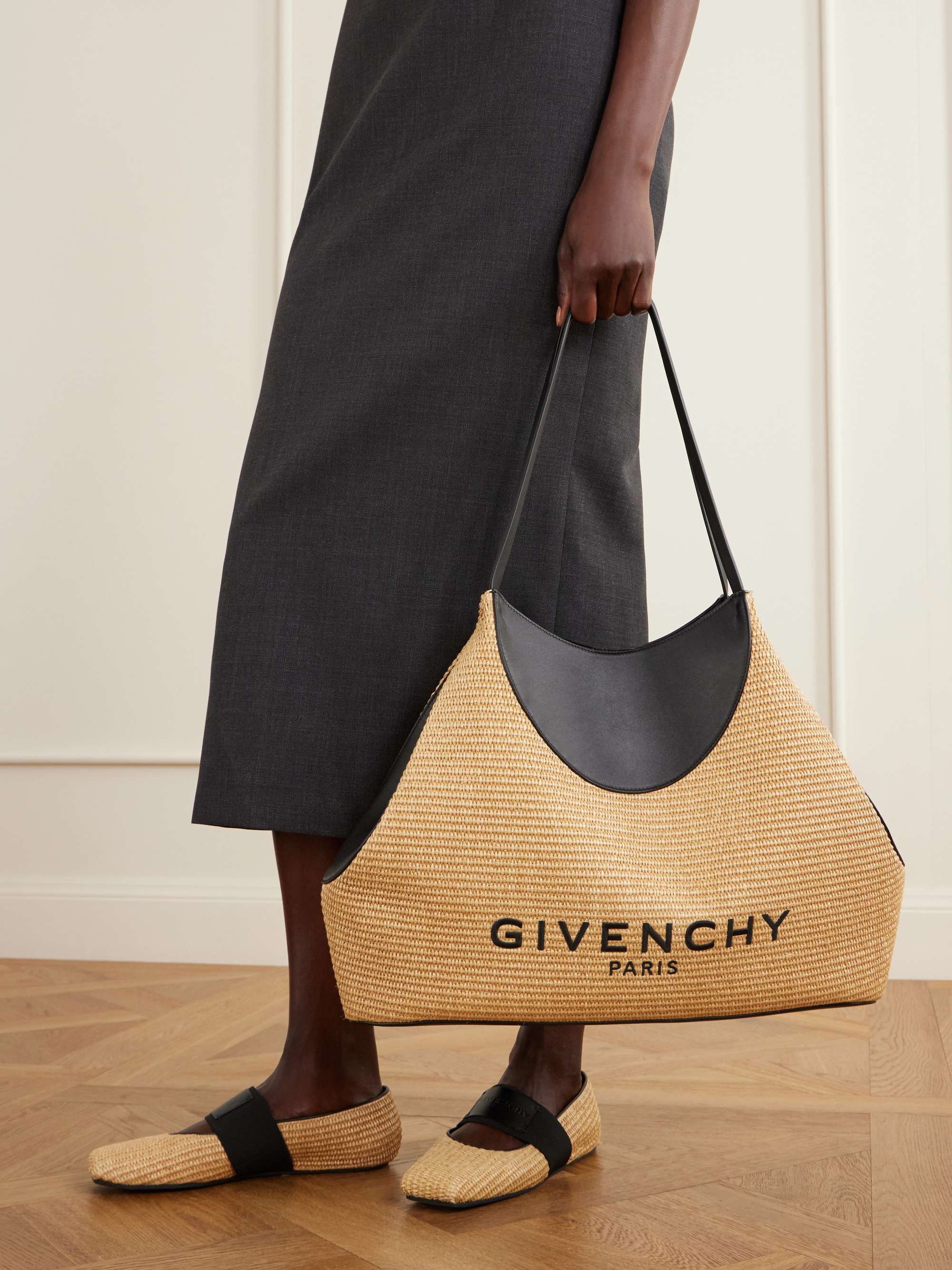 GIVENCHY 