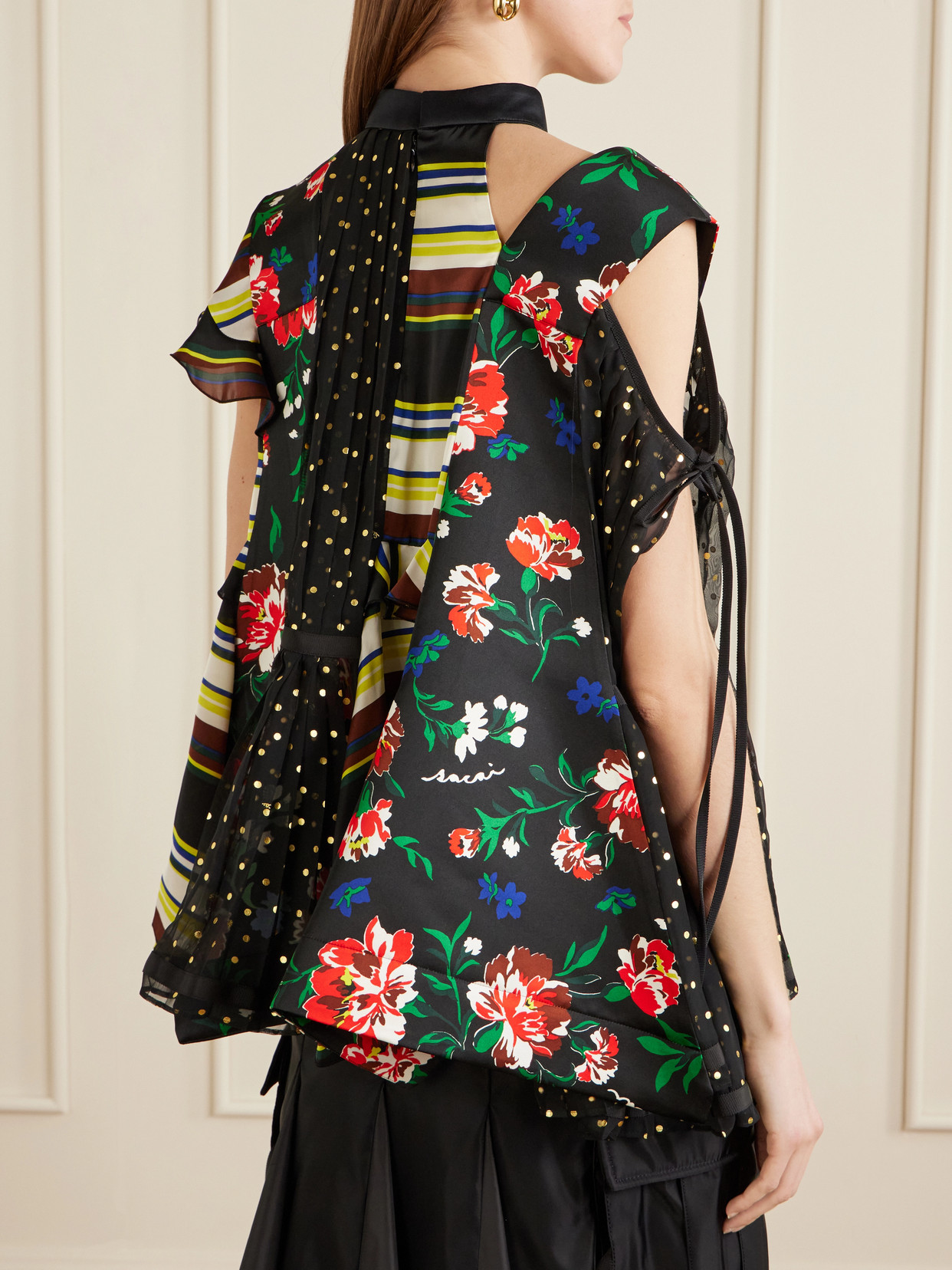 Sacai Pattern Mix Printed Ruffled Blouse In Black