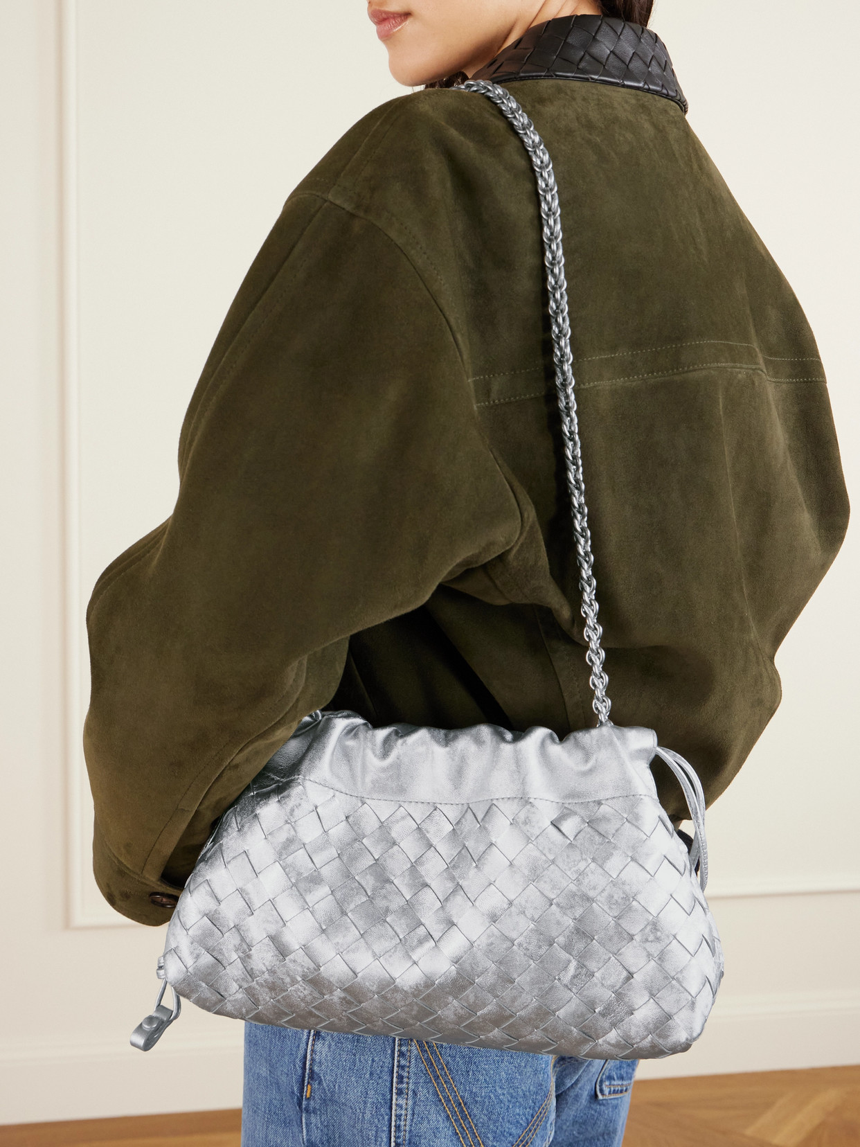 Bottega Veneta Intrecciato Metallic Leather Pouch In Silver