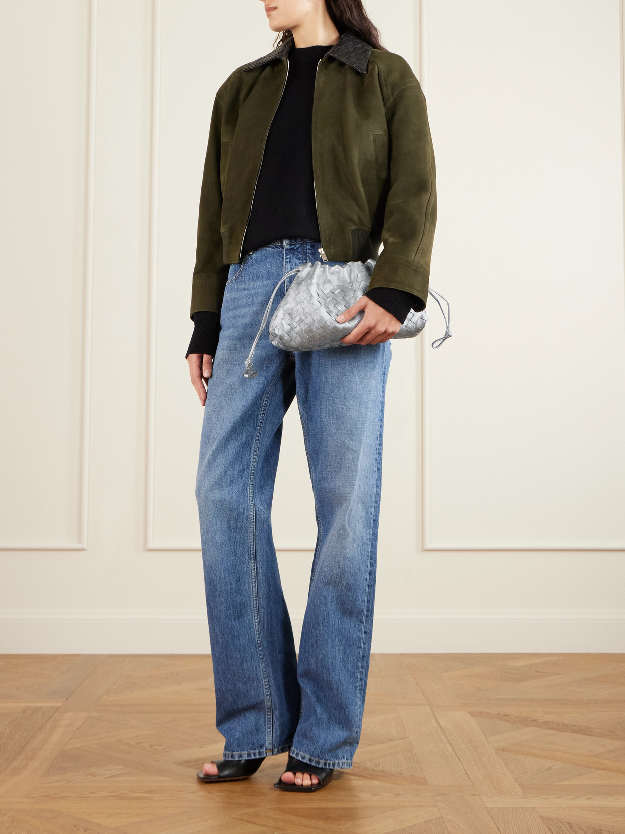 Bottega Veneta Intrecciato Metallic Leather Pouch In Silver