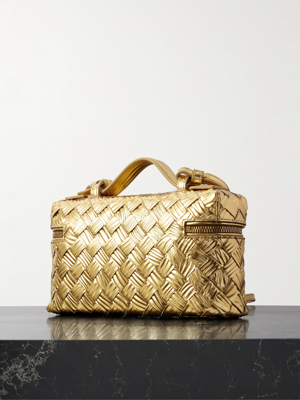 Bottega Veneta Intrecciato Metallic Leather Shoulder Bag In Gold