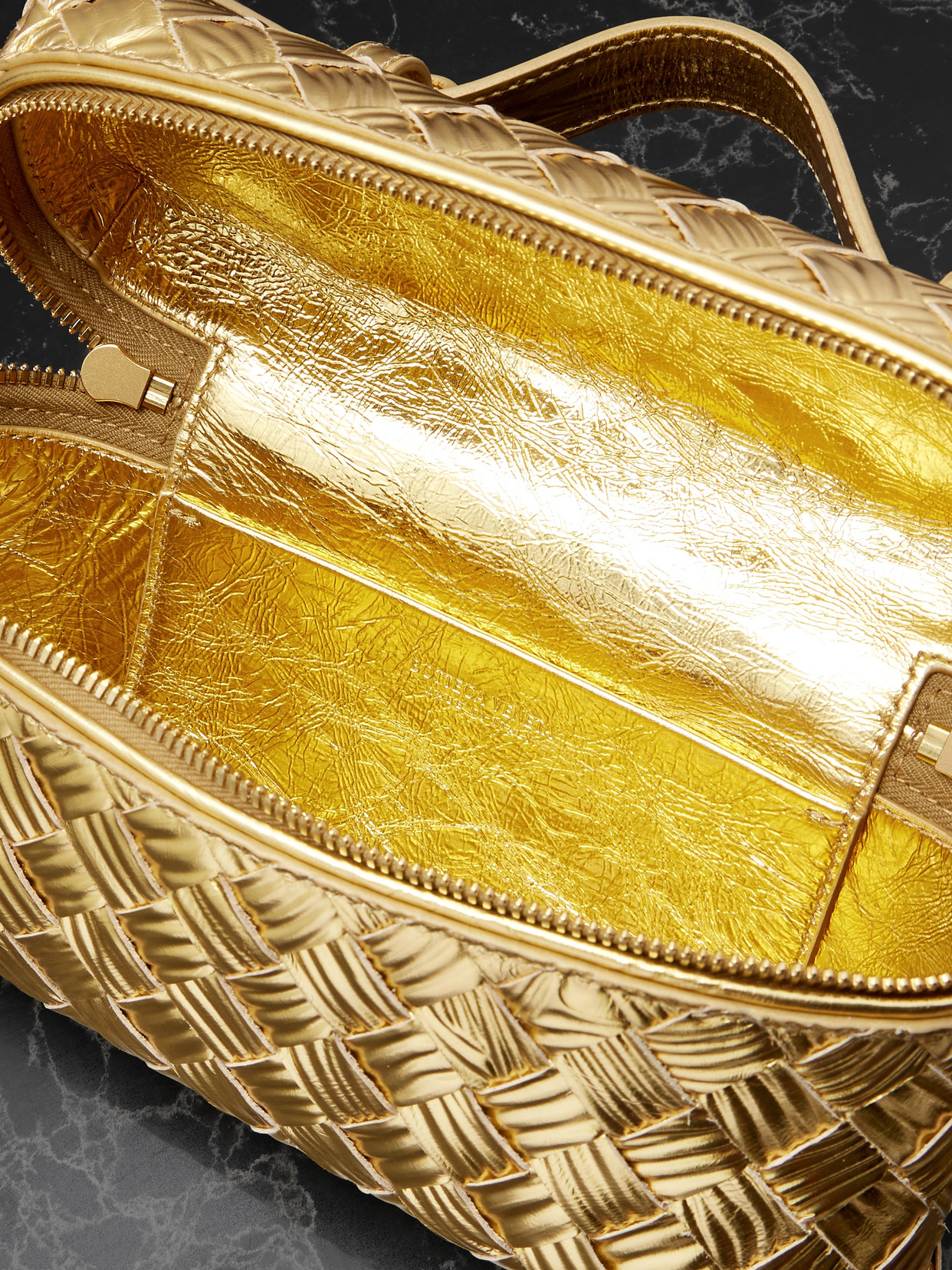 Bottega Veneta Intrecciato Metallic Leather Shoulder Bag In Gold