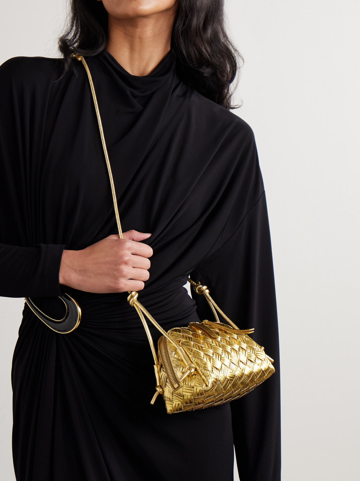 Bottega Veneta Intrecciato Metallic Textured-leather Pouch In Gold