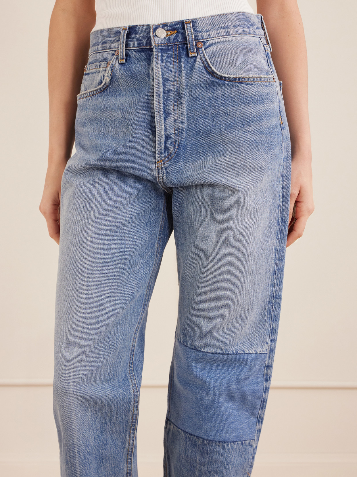 90S Mid-Rise Straight-Leg Jeans