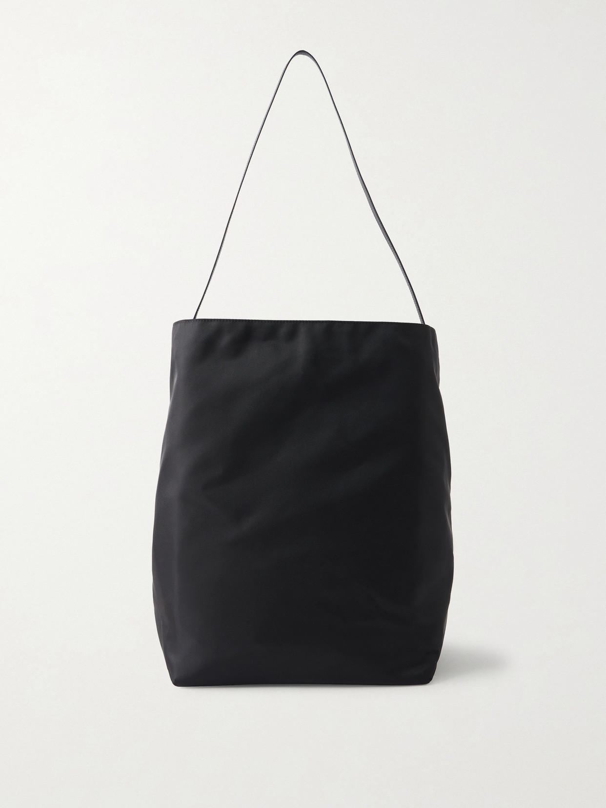 Valesque Bucket Leather-trimmed Shell Tote In Black