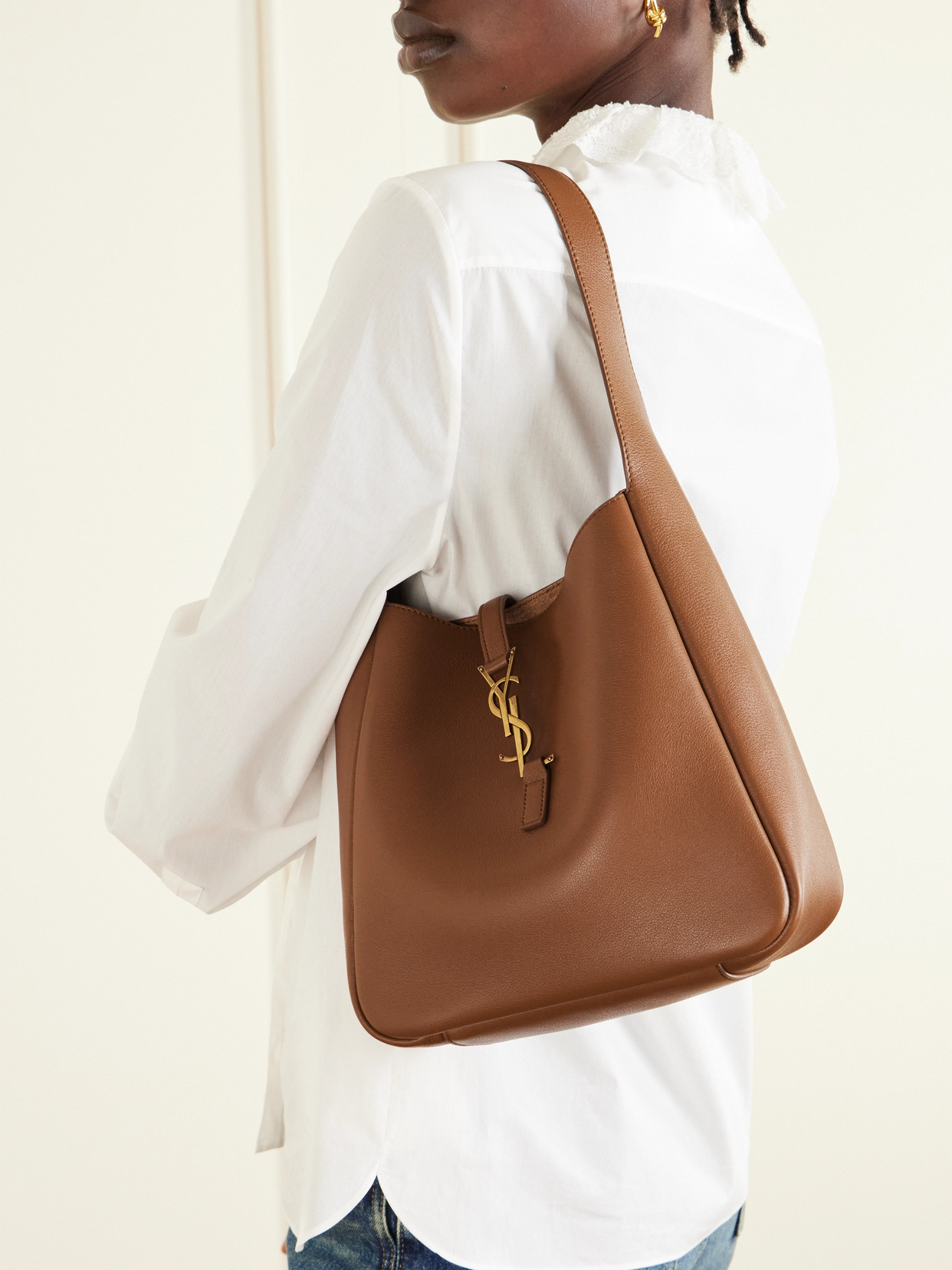 Le 5 À 7 Shoulder Bag