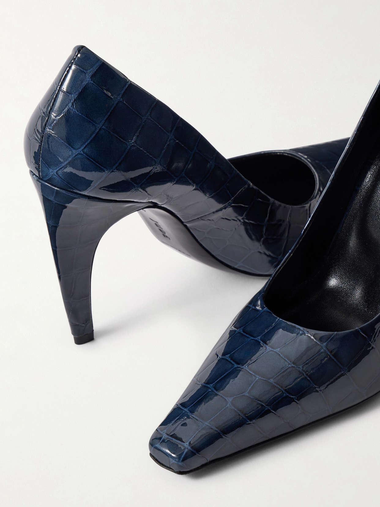 Fame Croc-Effect Pumps