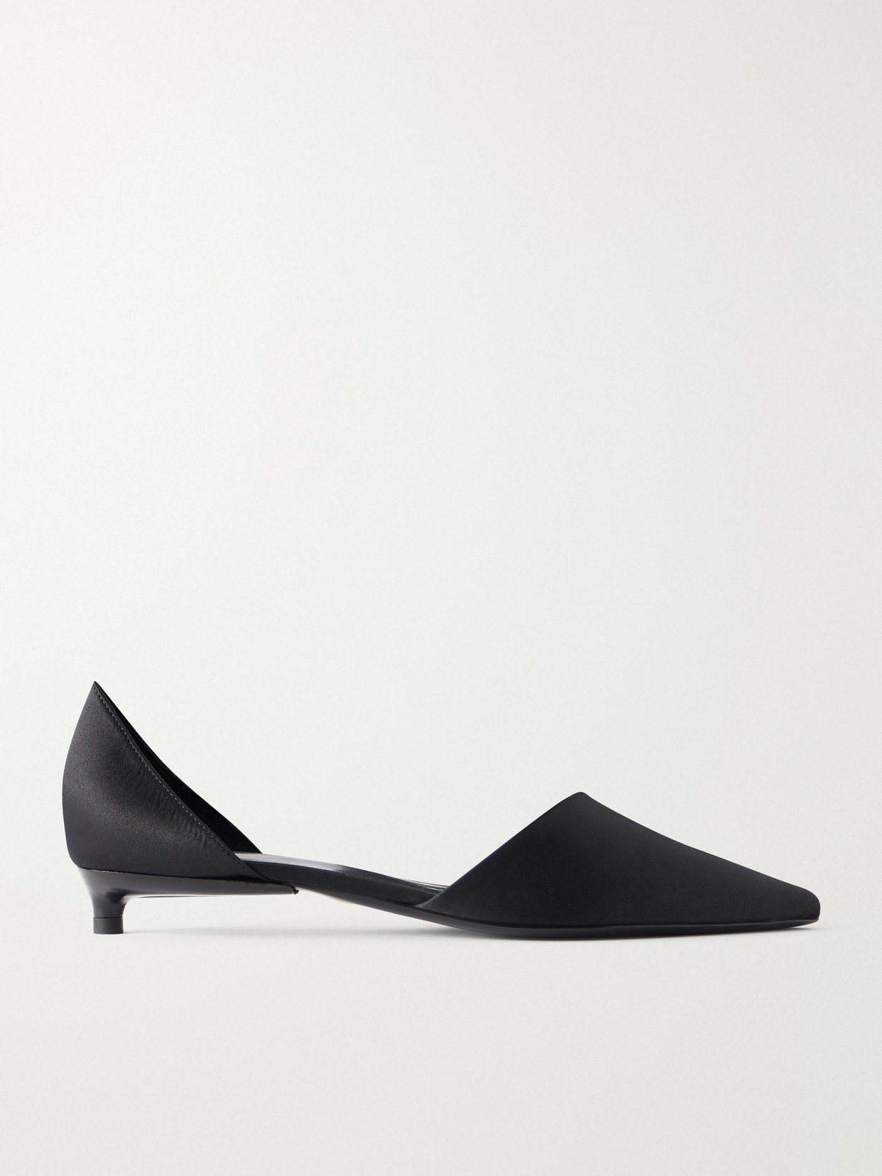 Jude Pirrie Satin Pumps In Black