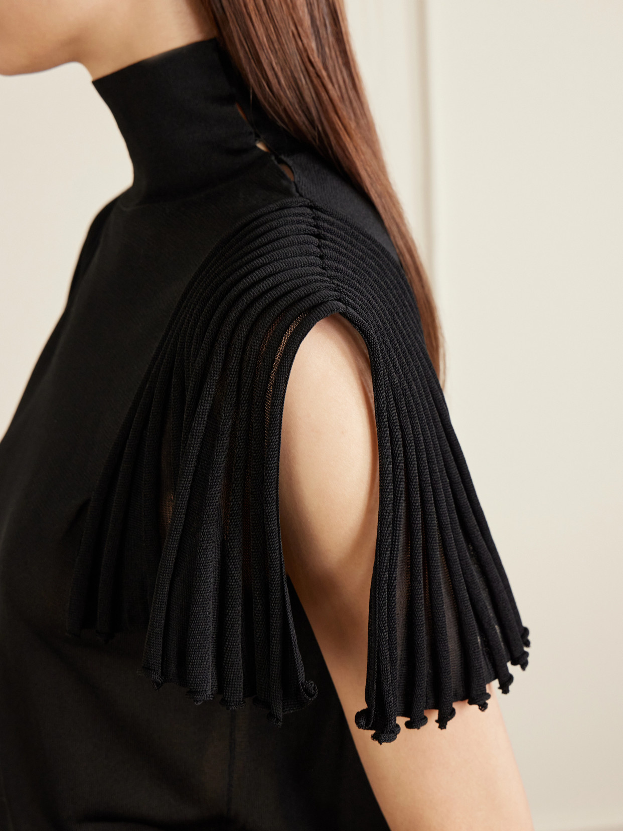 Alaïa Leaf-godet Top In Black